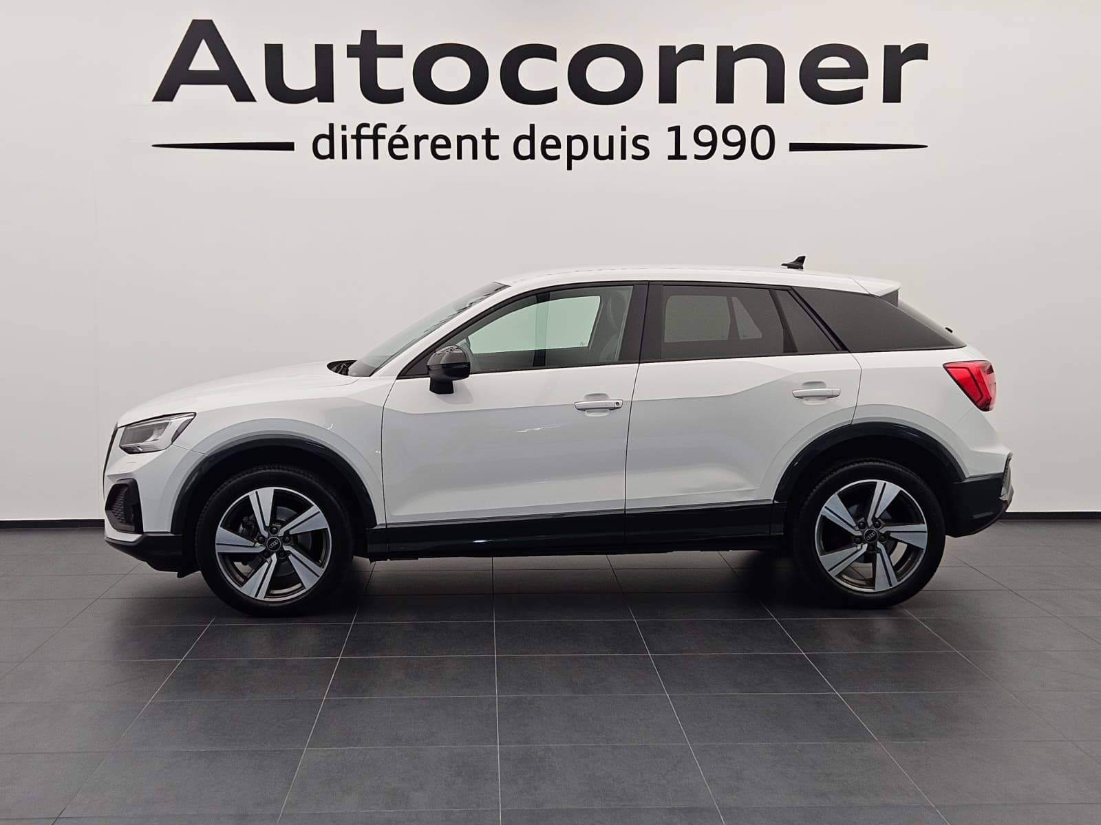 AUDI Q2 40 TFSI advanced Attraction quattro S-tronic-image-1
