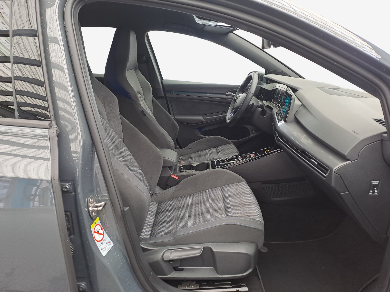 VW Golf 1.4 TSI PHEV GTE-image-14