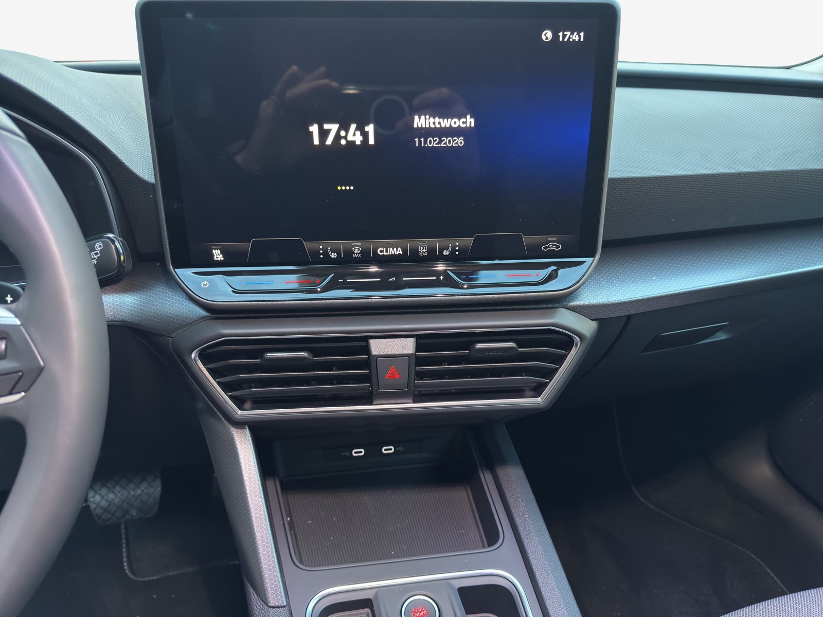 SEAT Leon ST 1.5 eHybrid pHEV DSG Business Edition-image-10