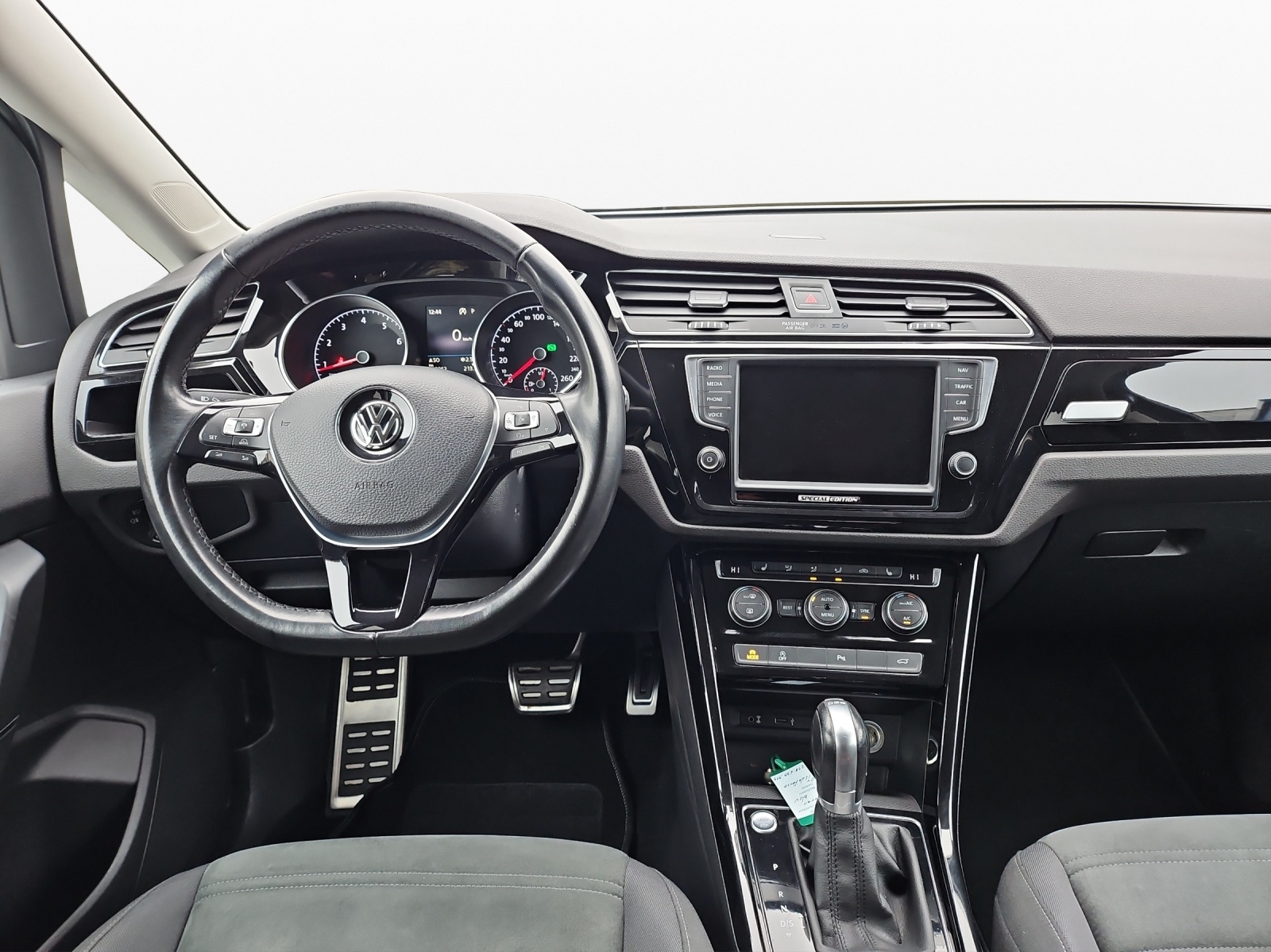 VW Touran 1.8 TSI BlueMotion Technology Highline DSG-image-9