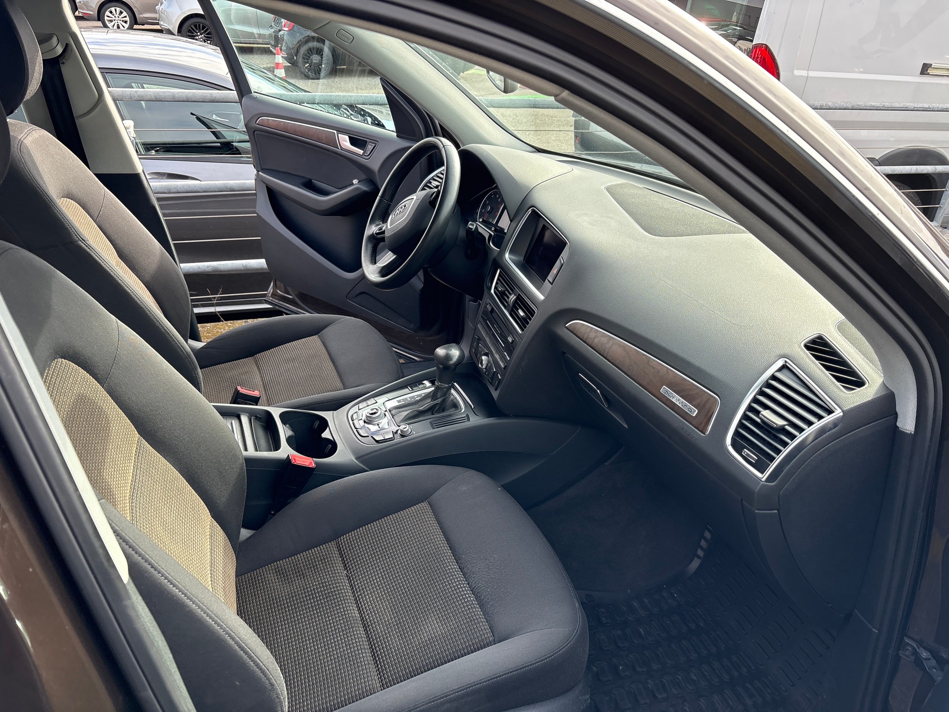 AUDI Q5 2.0 TFSI quattro tiptronic-image-7