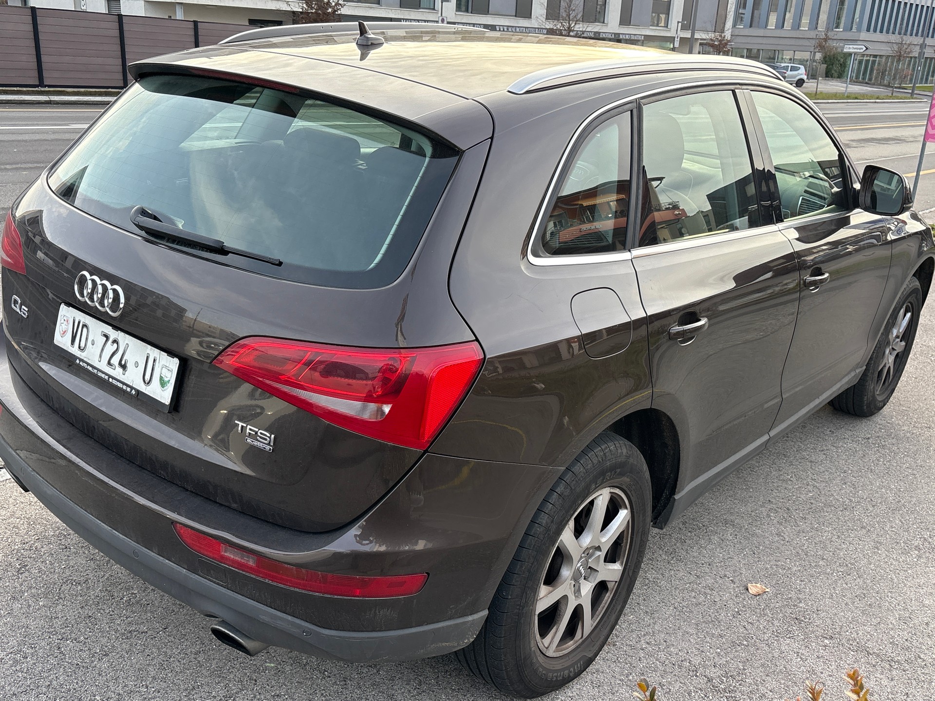 AUDI Q5 2.0 TFSI quattro tiptronic-image-2