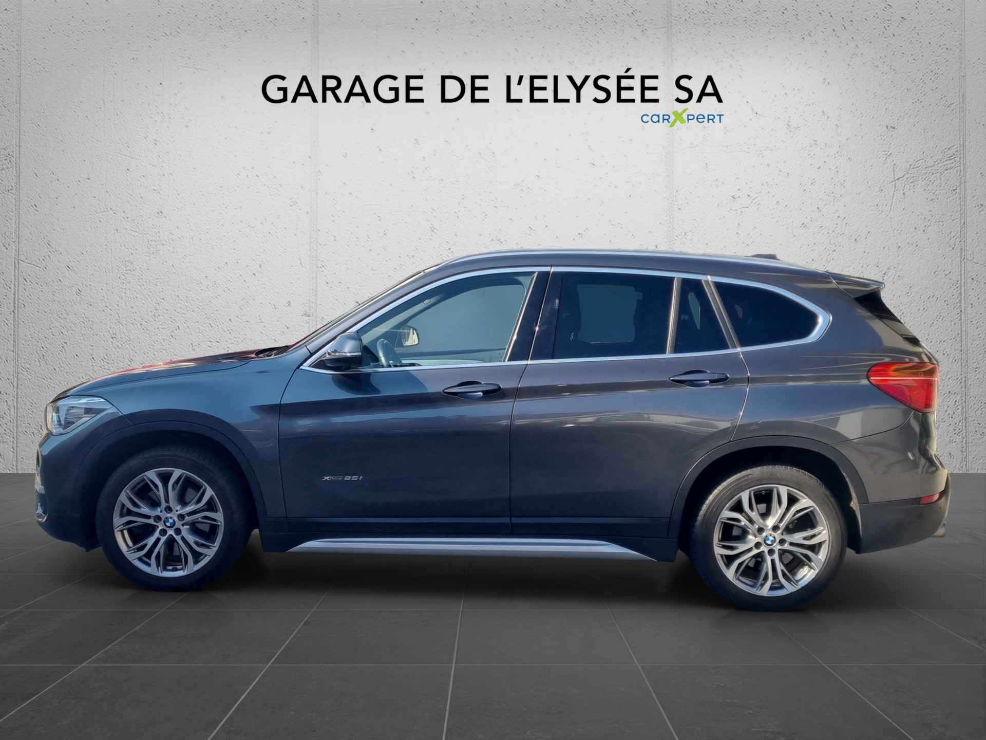 BMW X1 xDrive 25i Steptronic-image-3