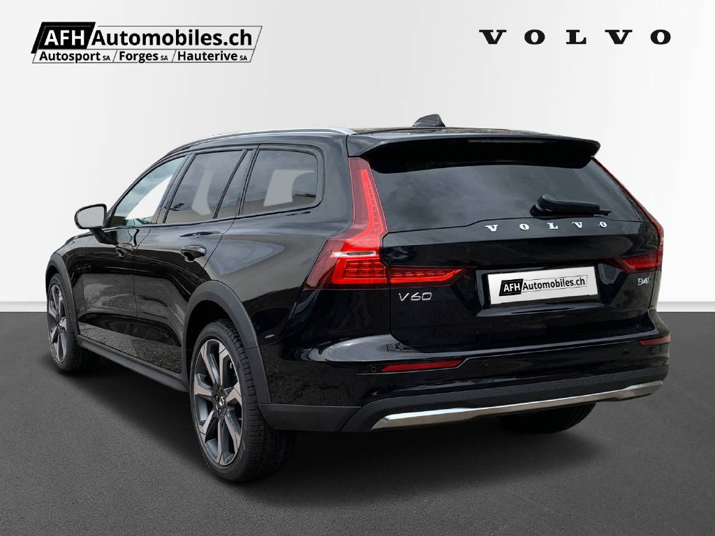 VOLVO V60 Cross Country 2.0 B5 Ultim-image-2