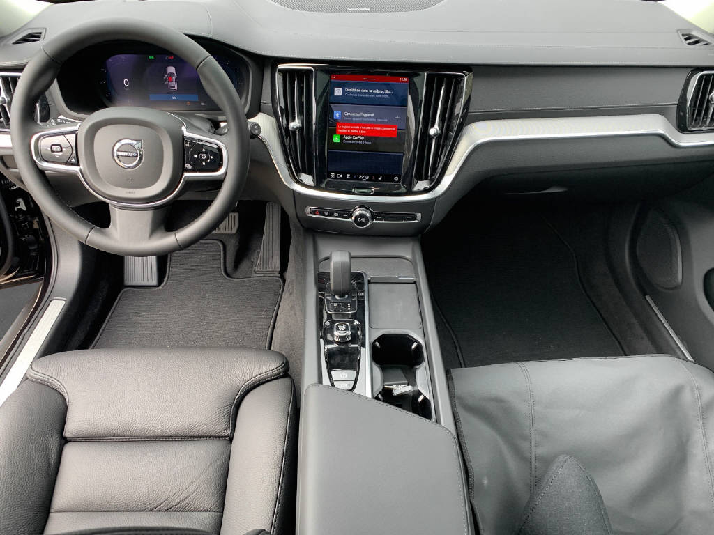 VOLVO V60 Cross Country 2.0 B5 Ultim-image-13