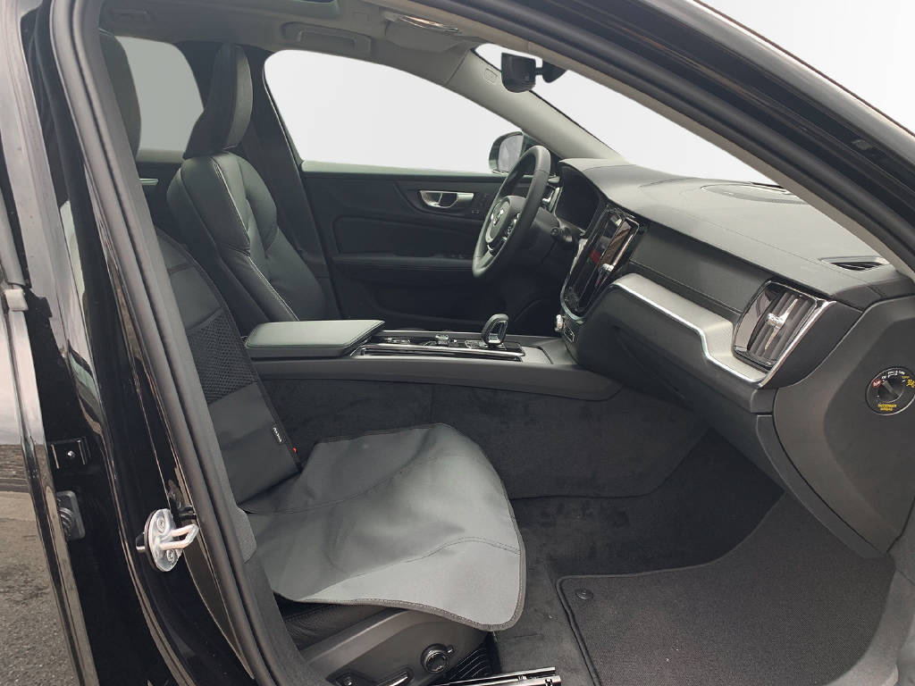 VOLVO V60 Cross Country 2.0 B5 Ultim-image-12