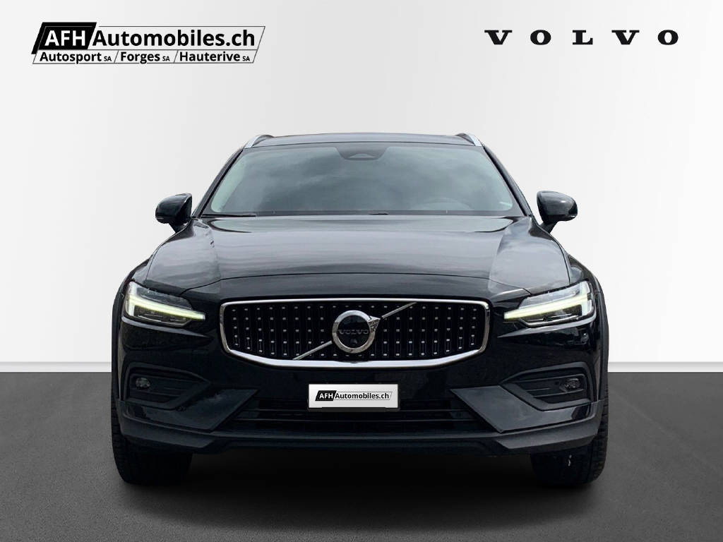 VOLVO V60 Cross Country 2.0 B5 Ultim-image-7