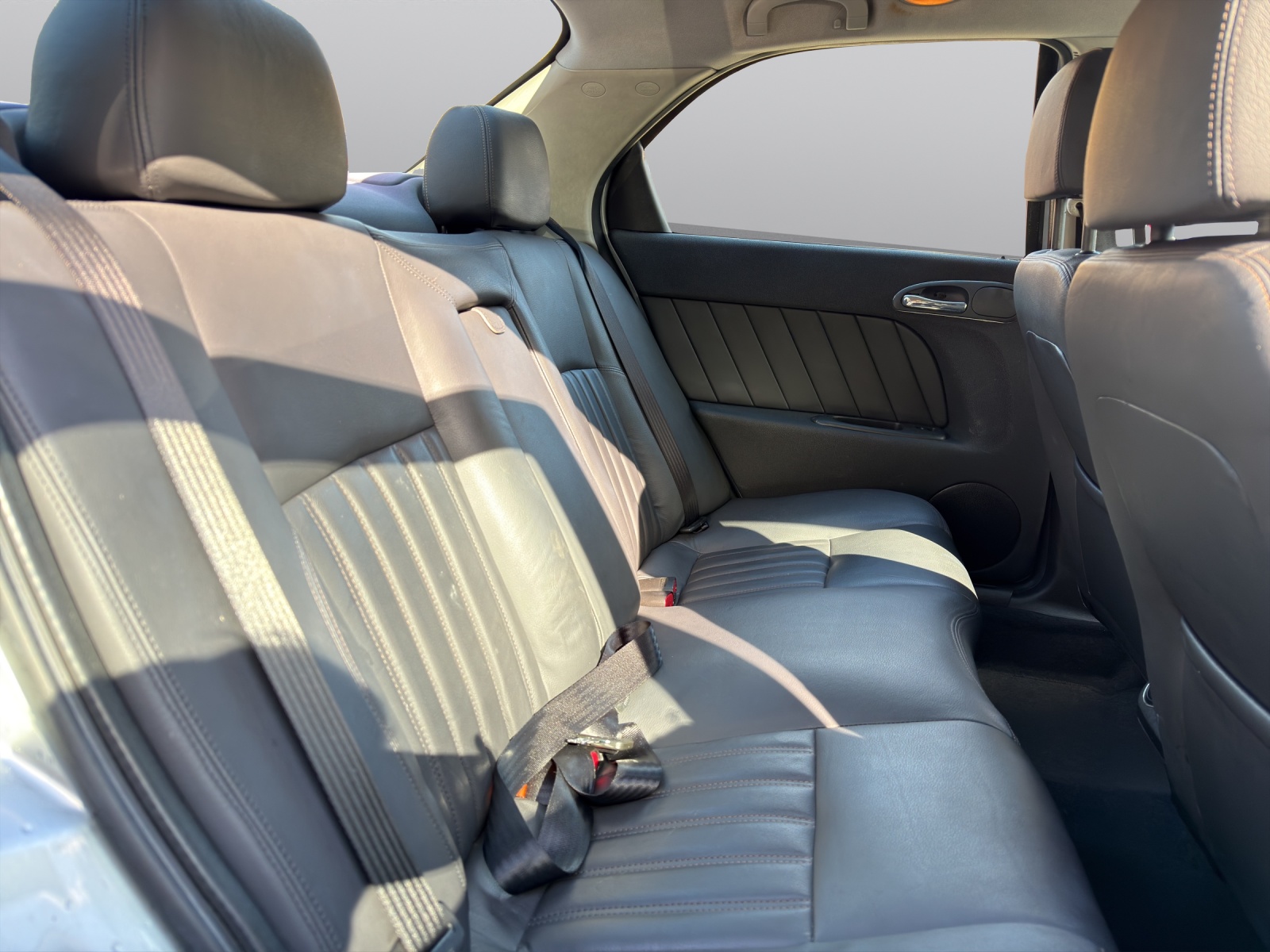 ALFA ROMEO 156 2.0 JTS Distinctive-showroom-element-3