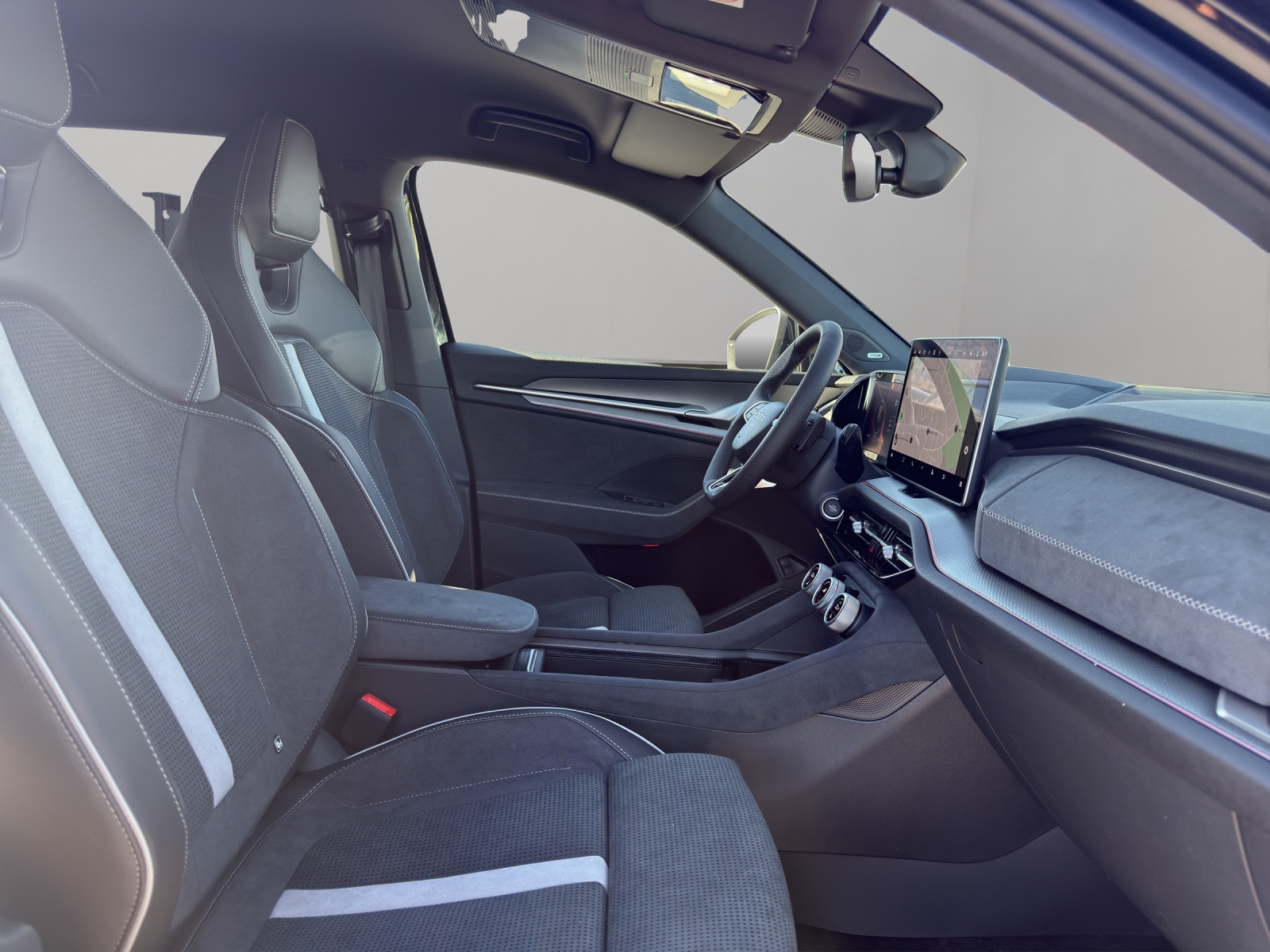 SKODA Kodiaq 1.5 TSI PHEV Sportline-image-17
