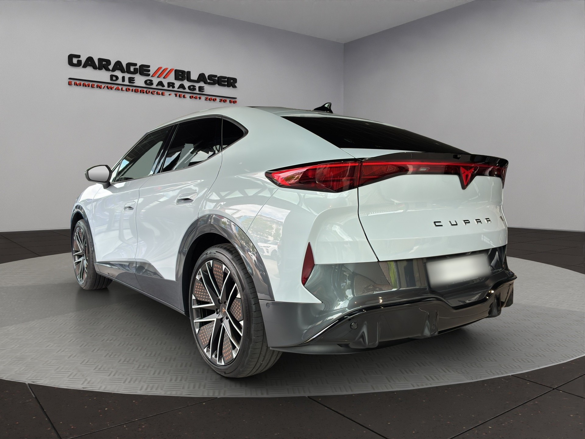 CUPRA Tavascan Type 10 77 kWh VZ Extreme-image-2