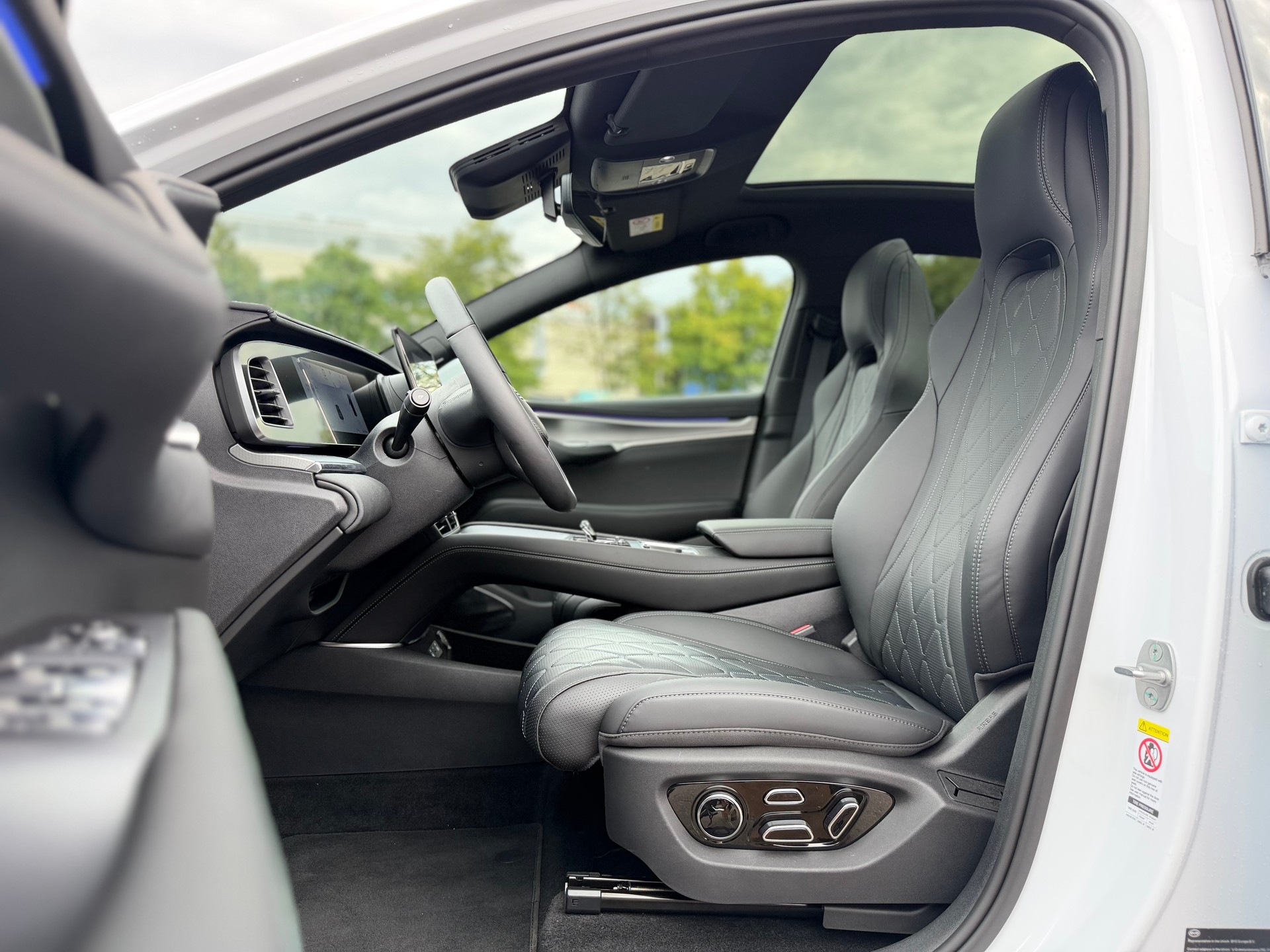 BYD Sealion 7 91,3 kWh Excellence AWD ° Vollausstattung °-image-12