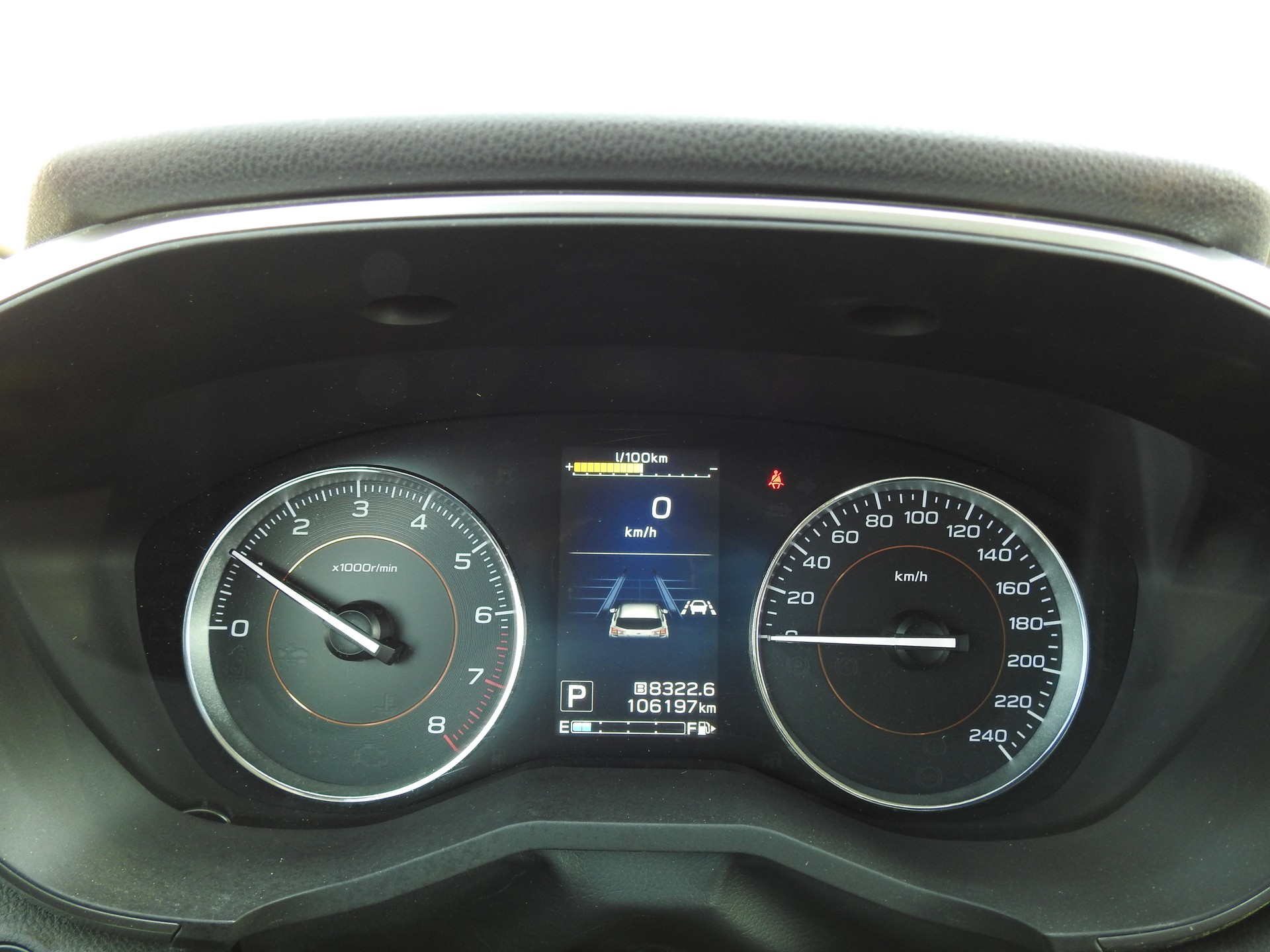 SUBARU XV 2.0 Luxury AWD Lineartronic-image-26