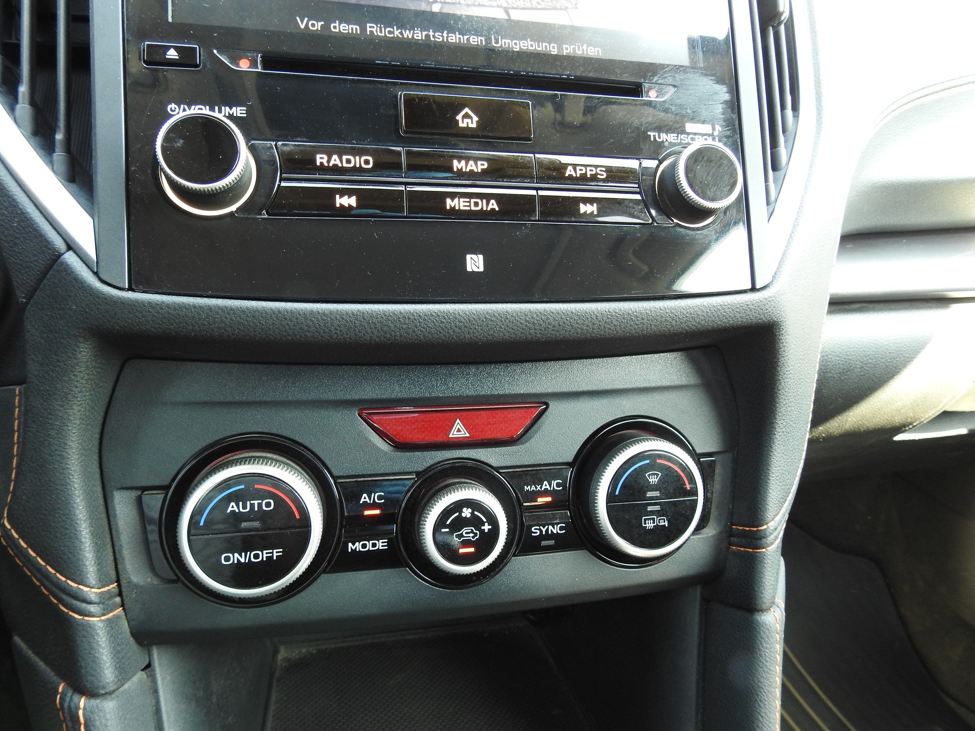 SUBARU XV 2.0 Luxury AWD Lineartronic-image-23
