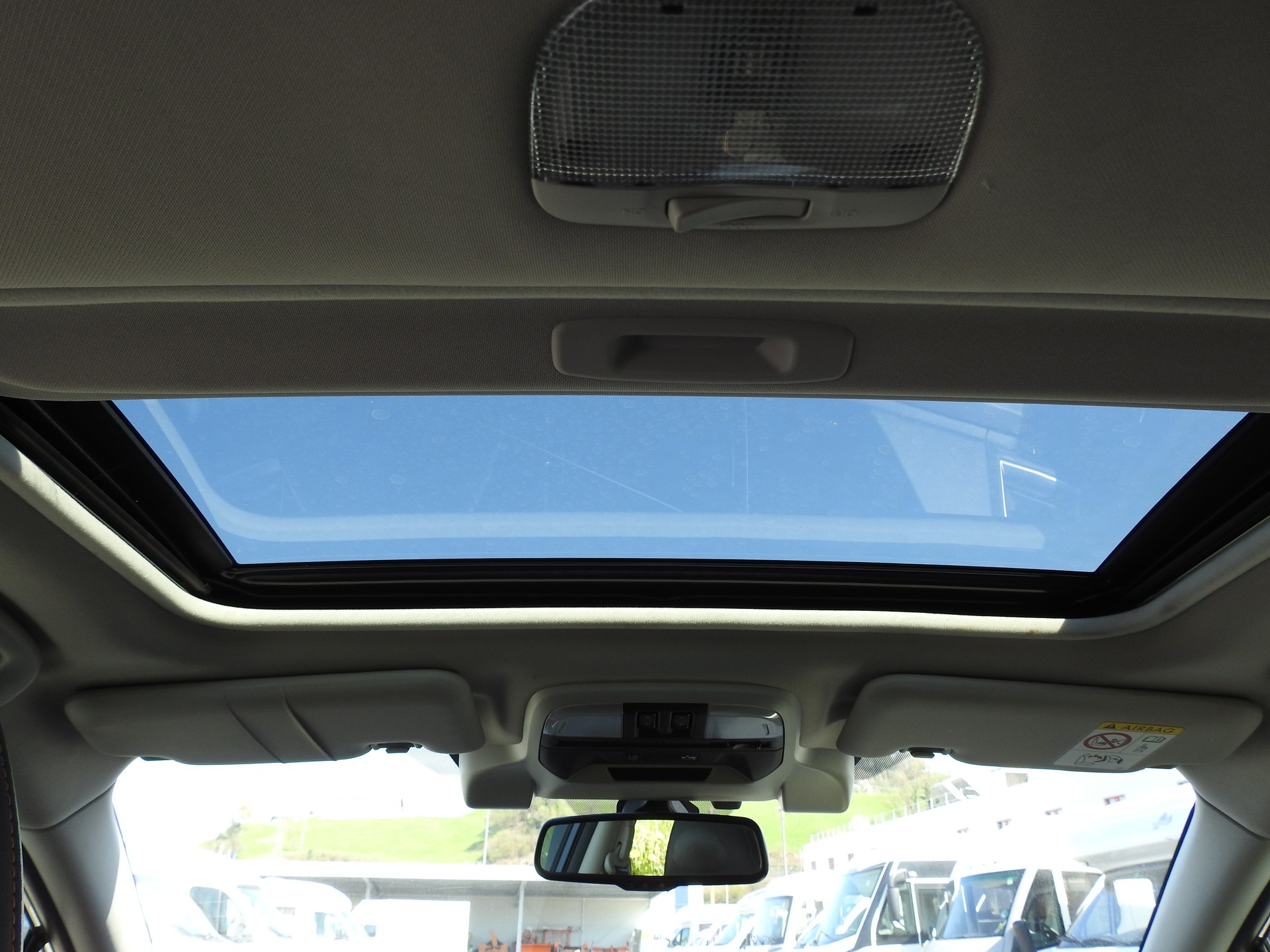 SUBARU XV 2.0 Luxury AWD Lineartronic-image-18