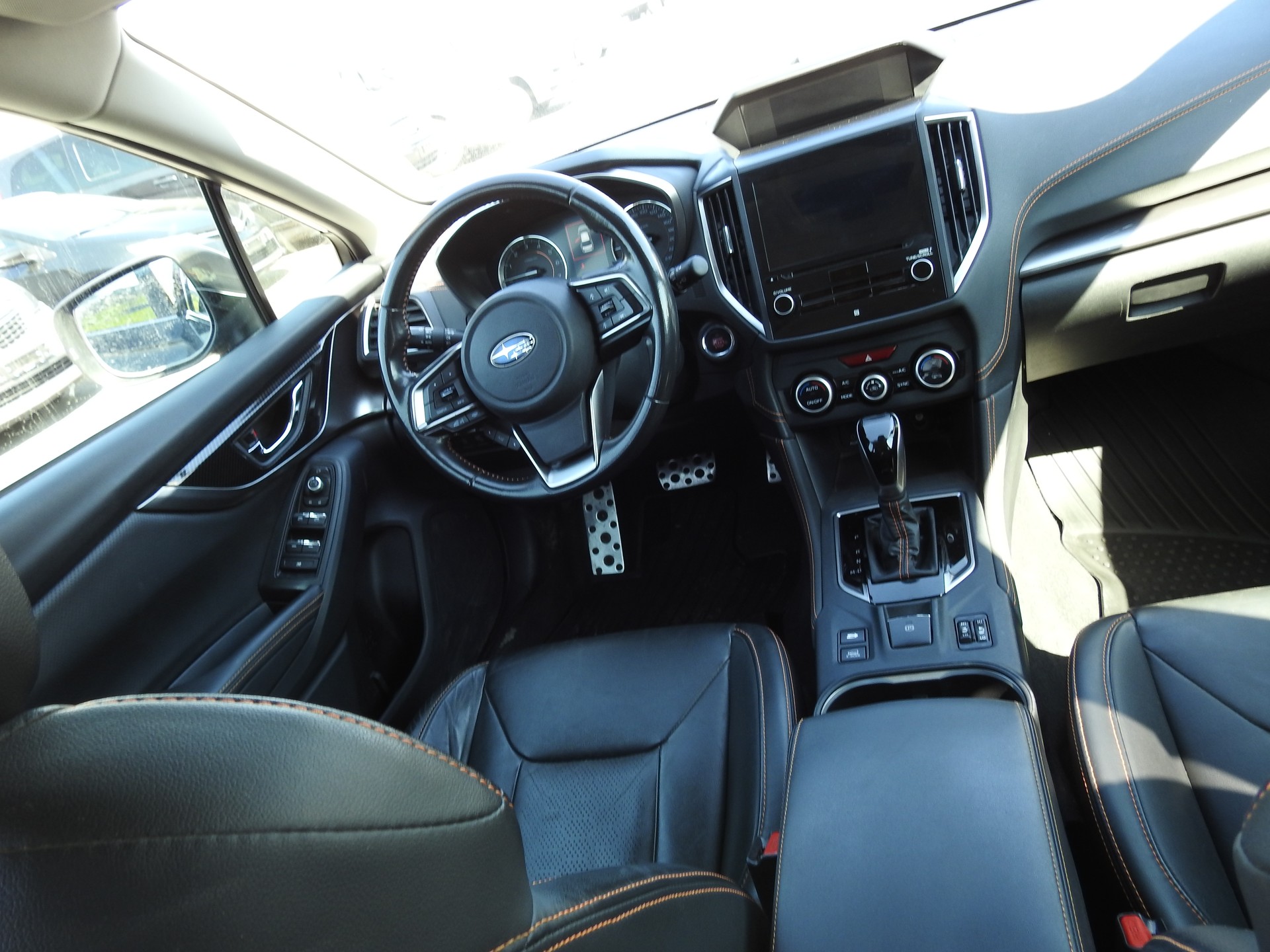 SUBARU XV 2.0 Luxury AWD Lineartronic-image-17