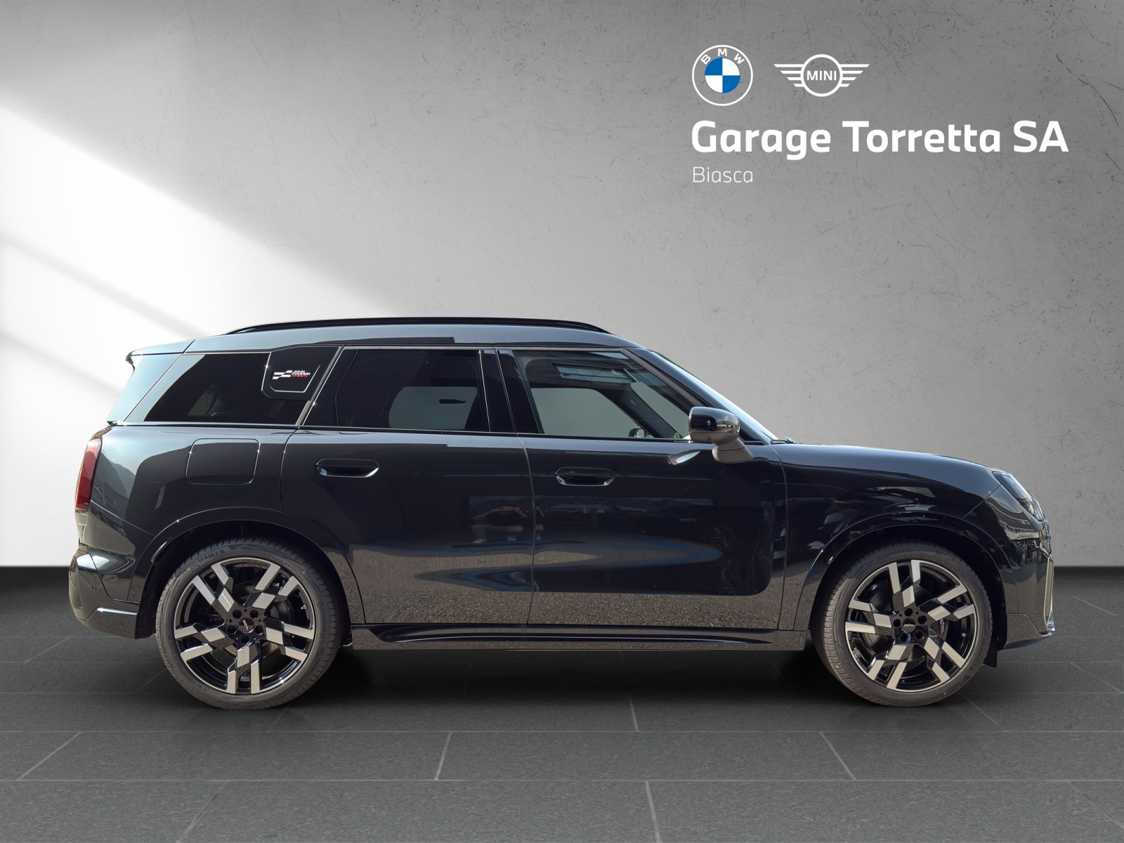 MINI Countryman E-image-5