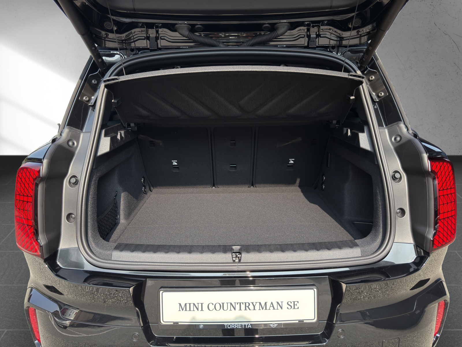 MINI Countryman E-image-17