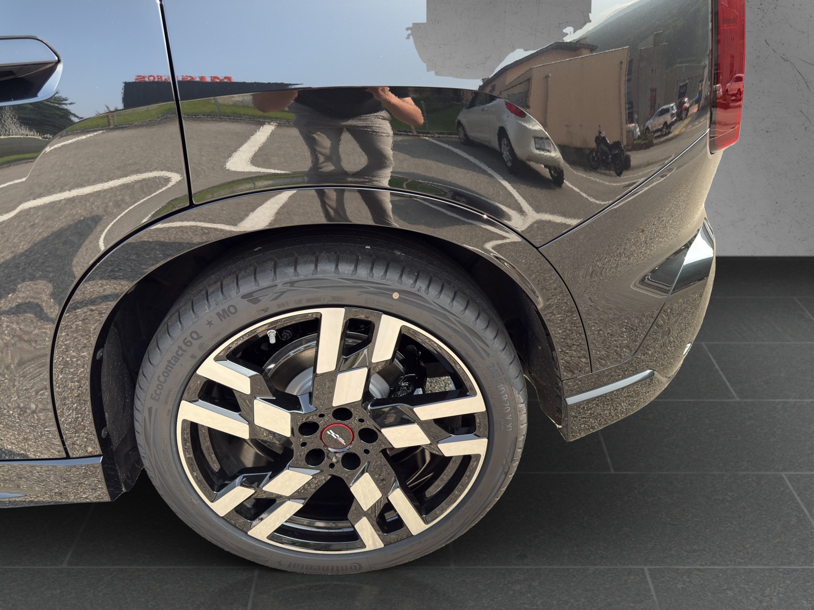 MINI Countryman E-image-11