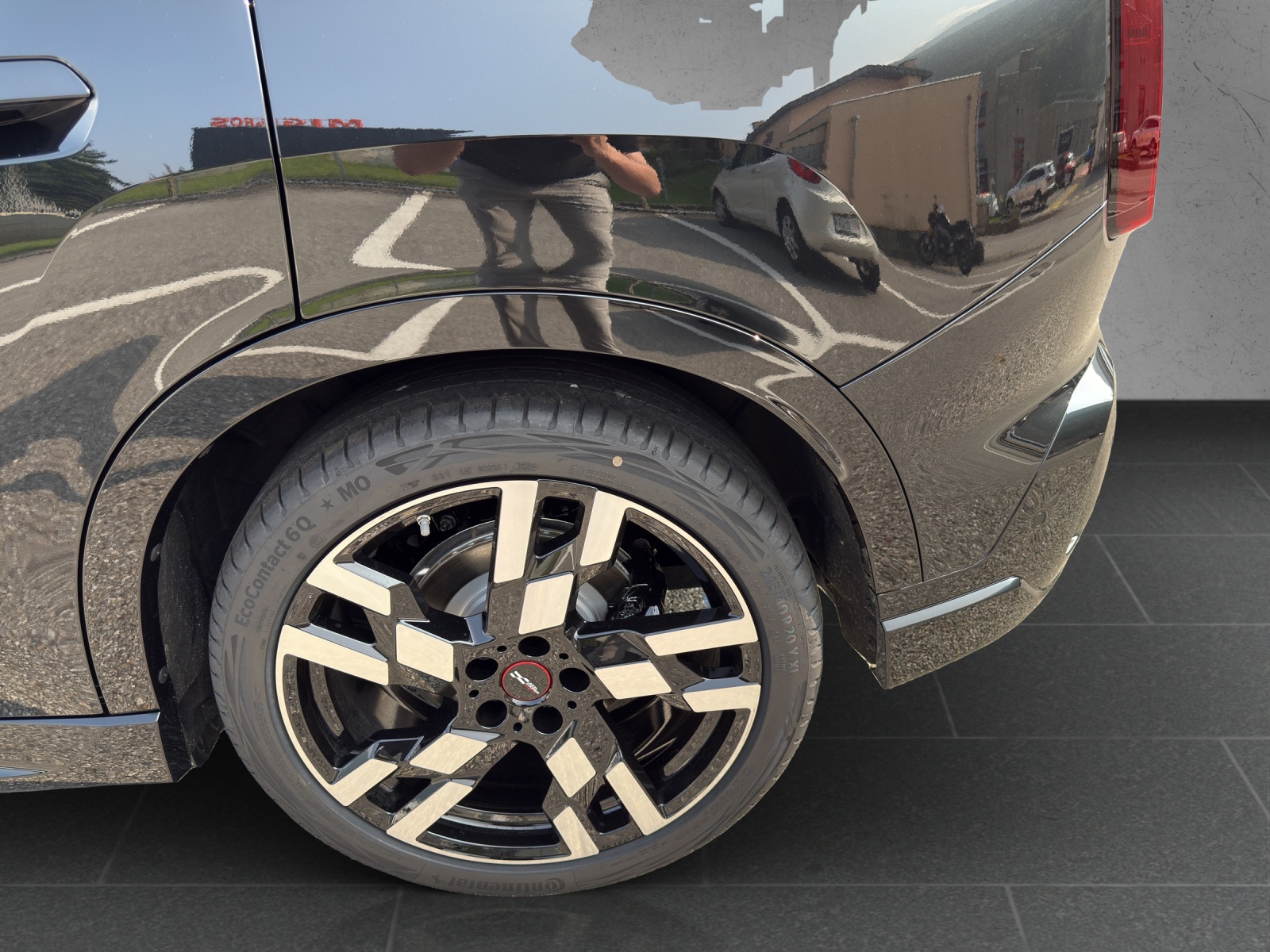 MINI Countryman E-image-11