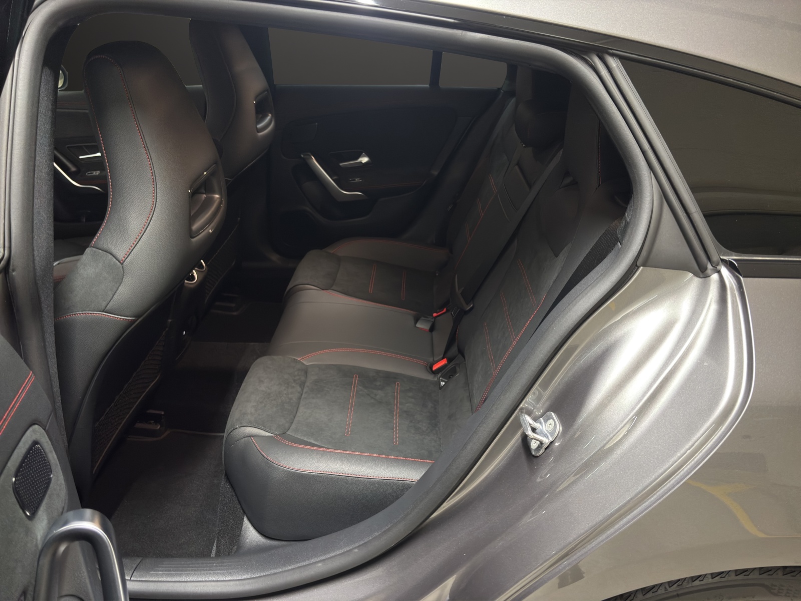 MERCEDES-BENZ CLA Shooting Brake 250 4Matic 8G-DCT-image-11