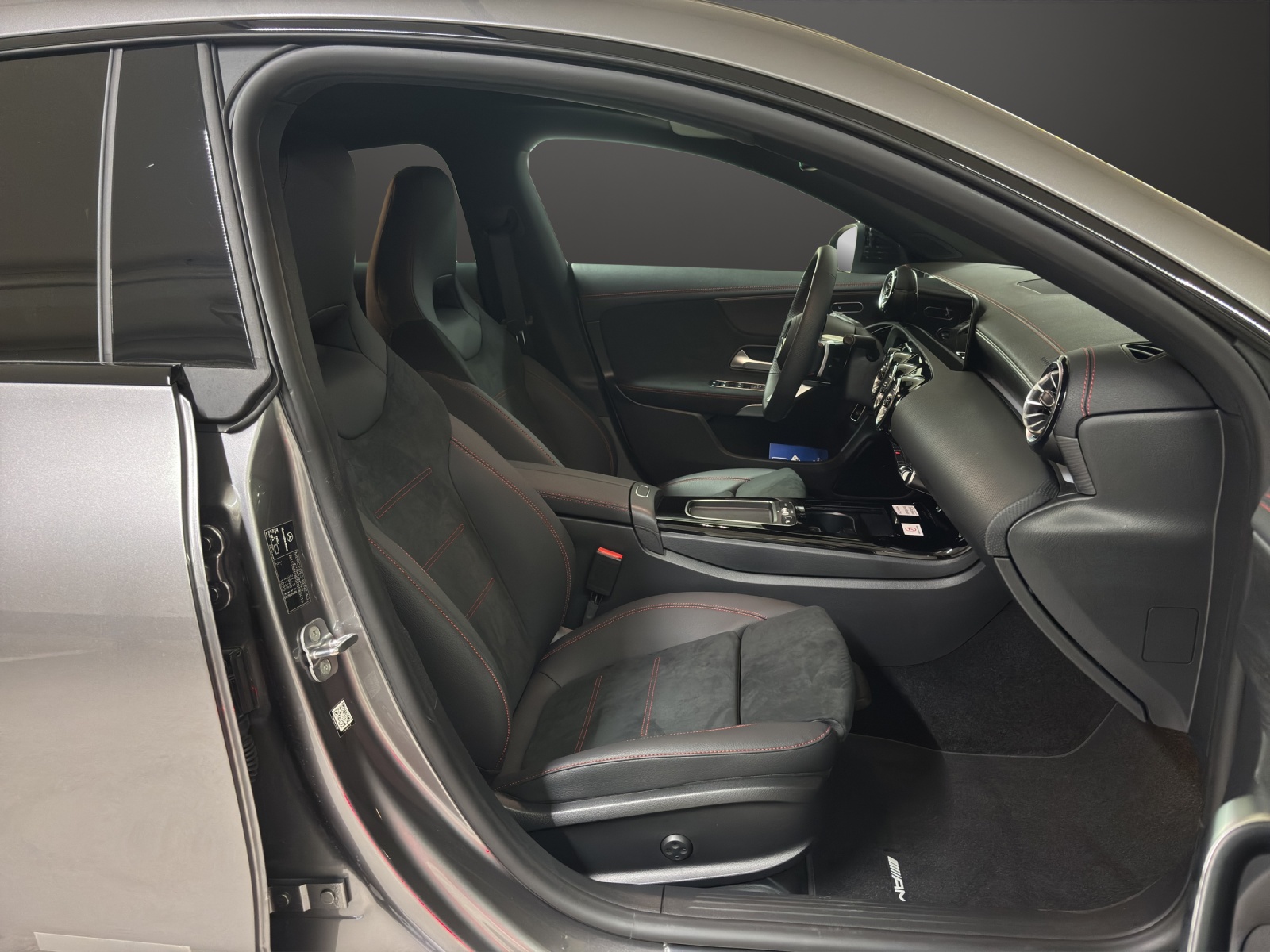 MERCEDES-BENZ CLA Shooting Brake 250 4Matic 8G-DCT-image-10