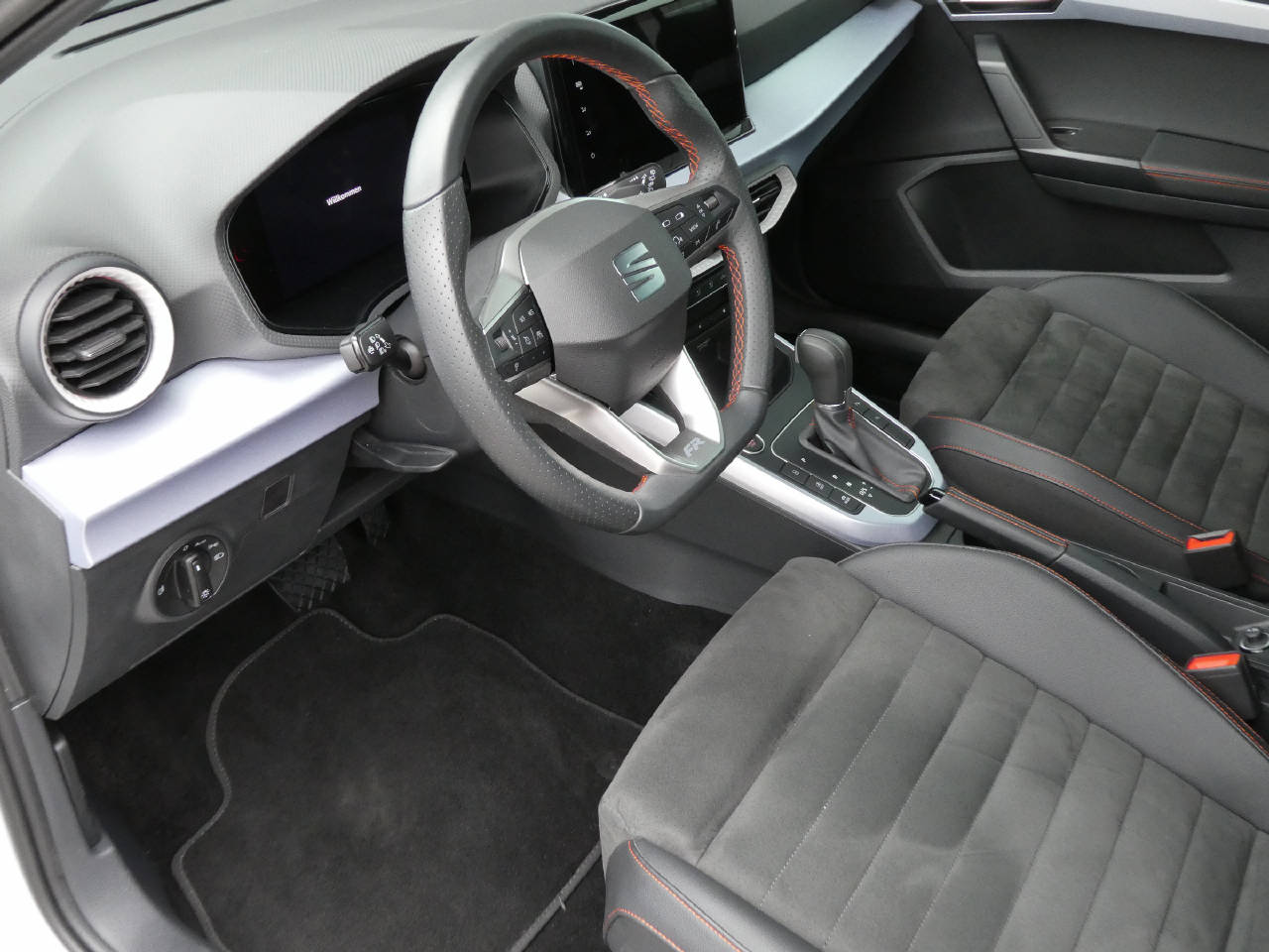 SEAT Arona 1.0 TSI 110 Move FR DSG-image-8