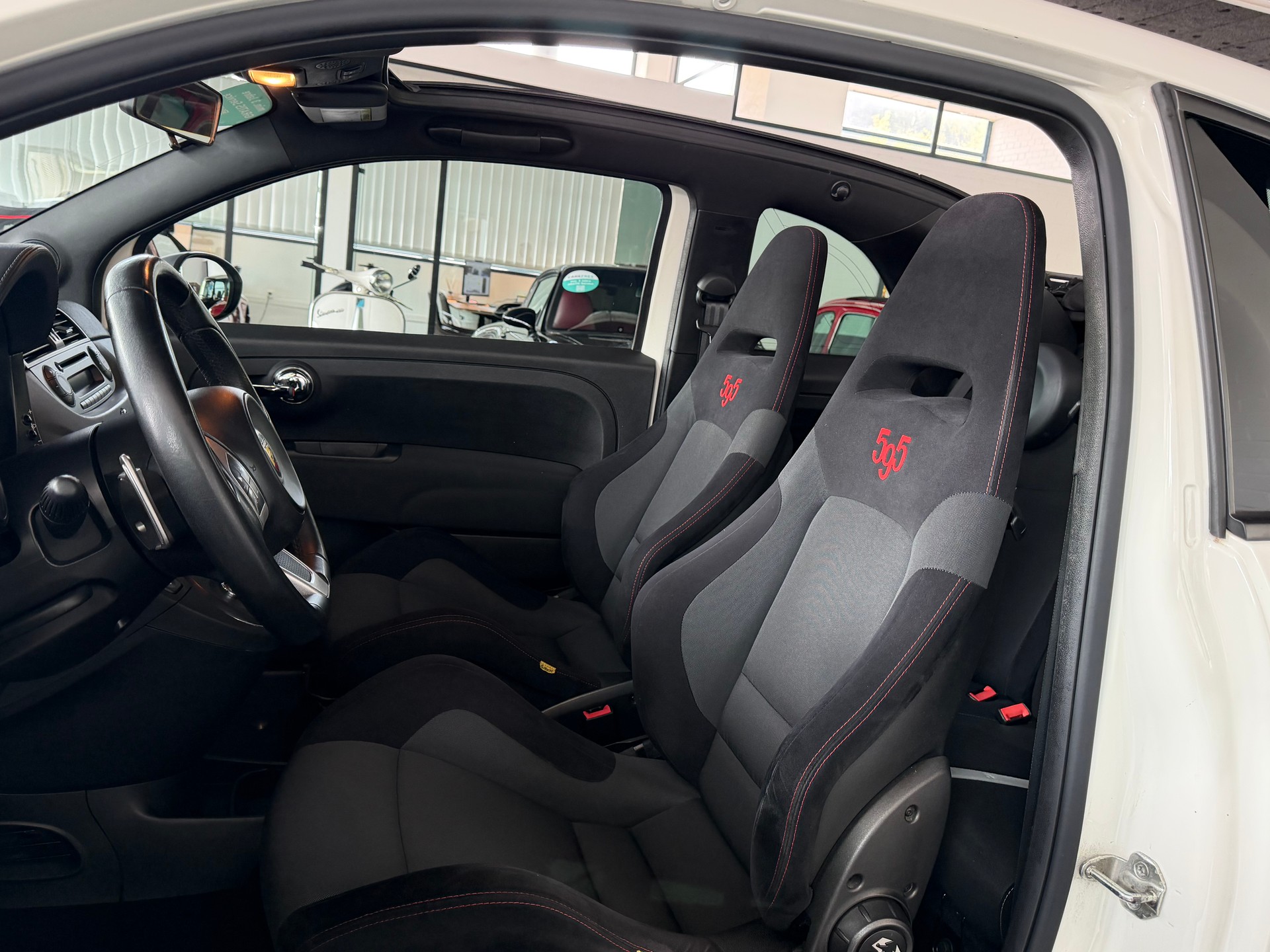 FIAT 595C 1.4 16V Turbo 180 PS Abarth Competizione Dualogic-image-14