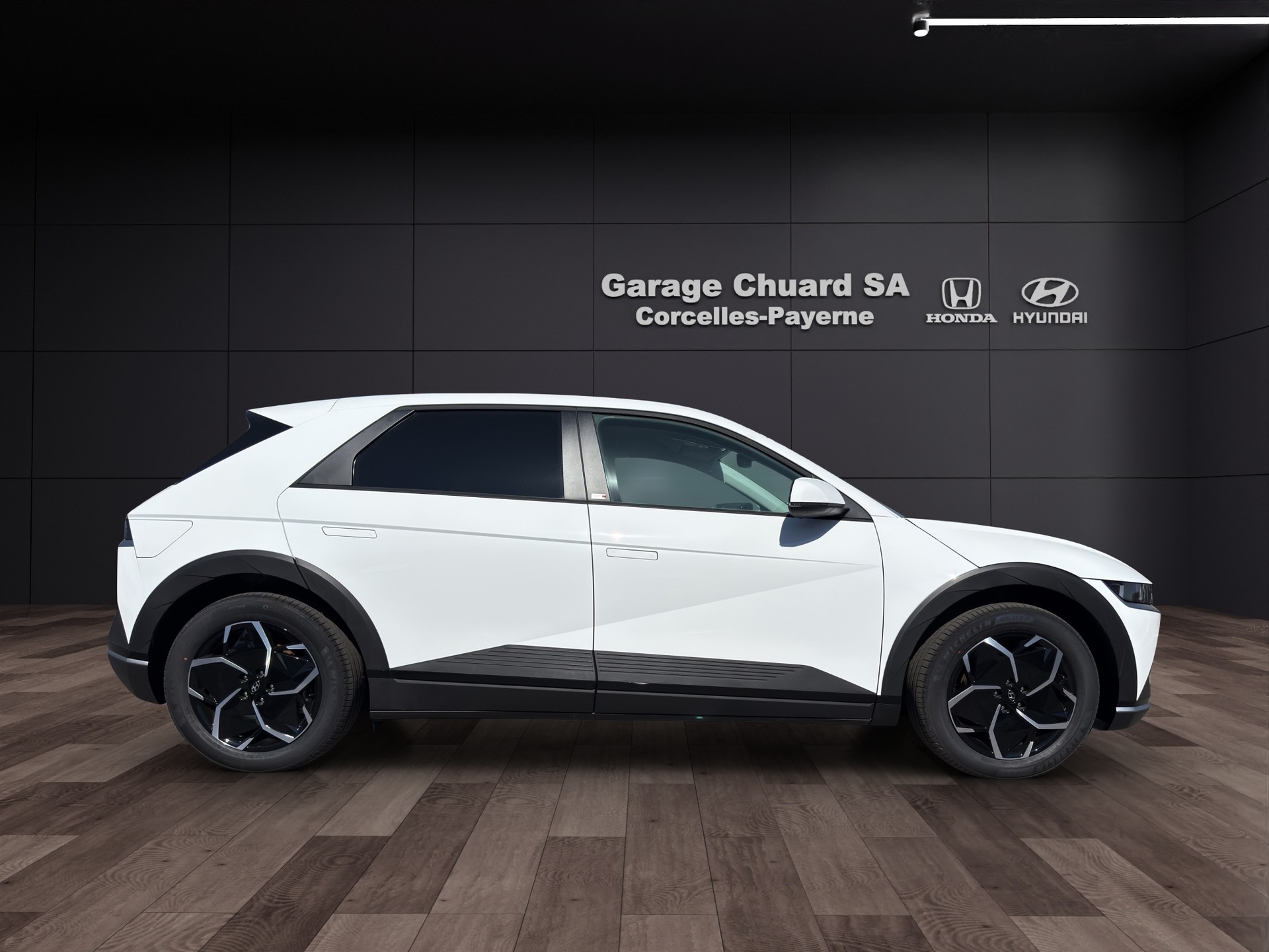 HYUNDAI Ioniq 5 77kWh Origo 4WD-showroom-element-3