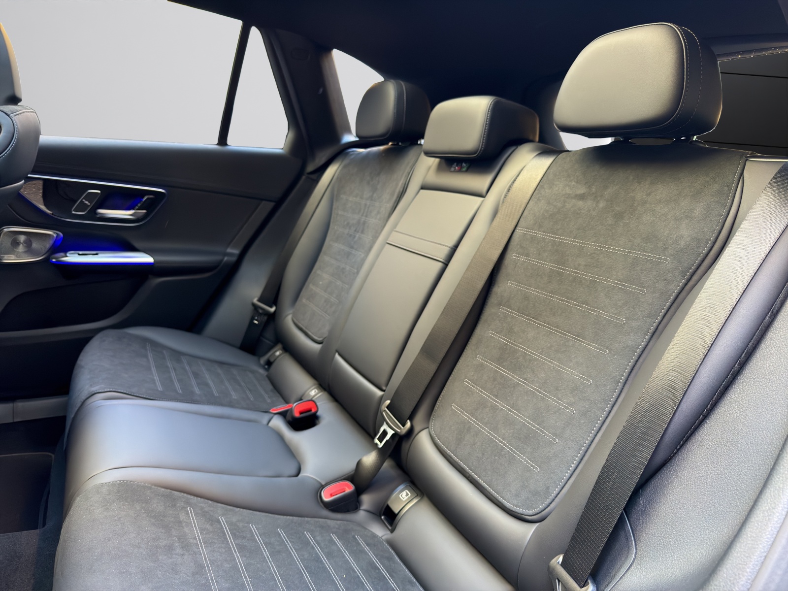 Image MERCEDES-BENZ GLC-300 GLC 300 e 4Matic EQ Star 9G-Tronic