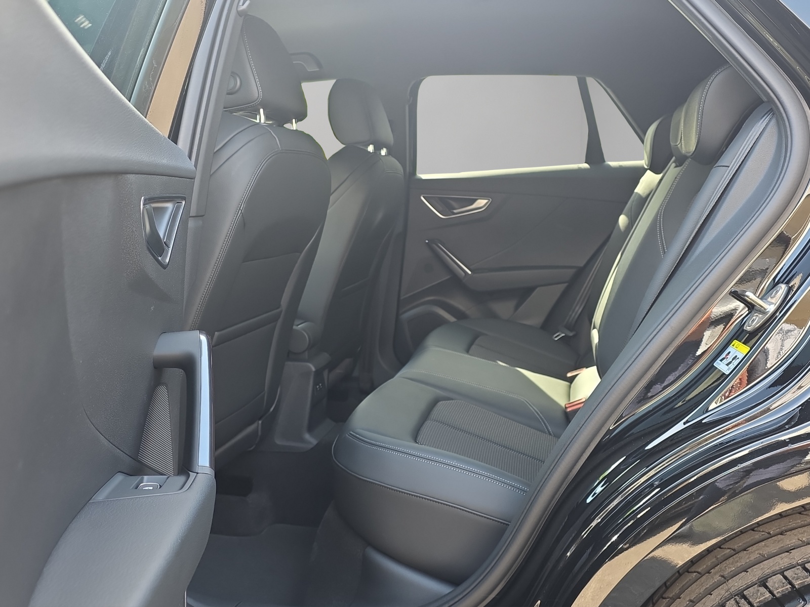 AUDI Q2 35 TFSI S line S-tronic-image-8