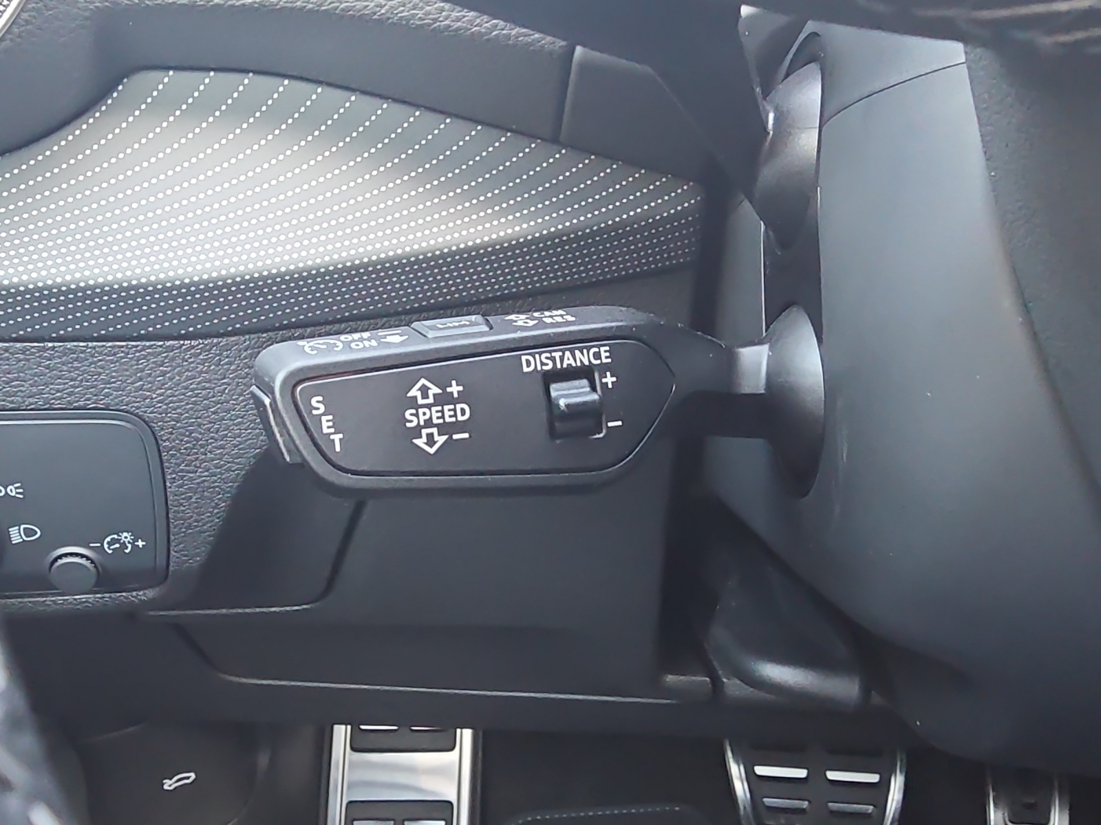 AUDI Q2 35 TFSI S line S-tronic-image-13