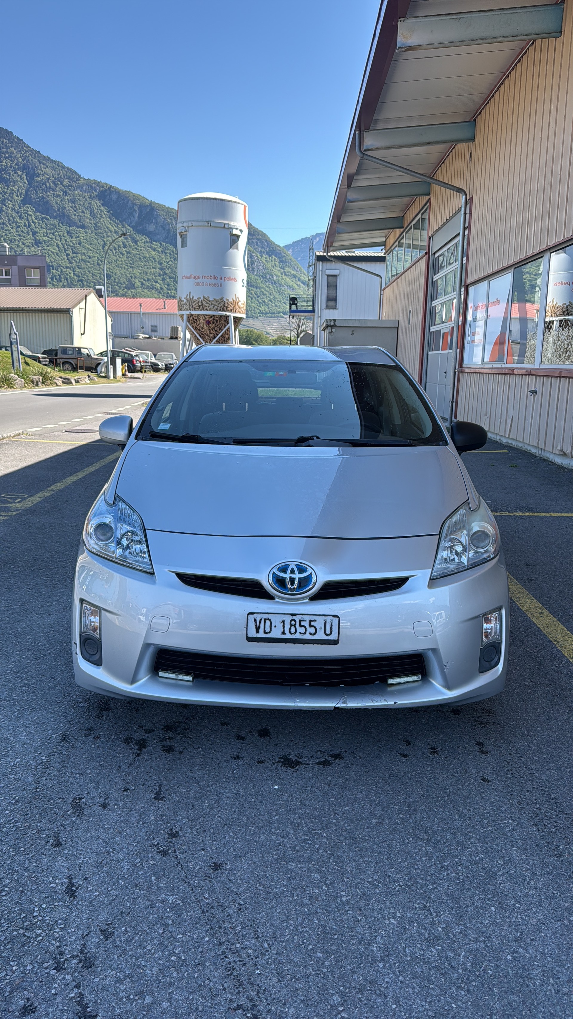 TOYOTA PRIUS-image-2