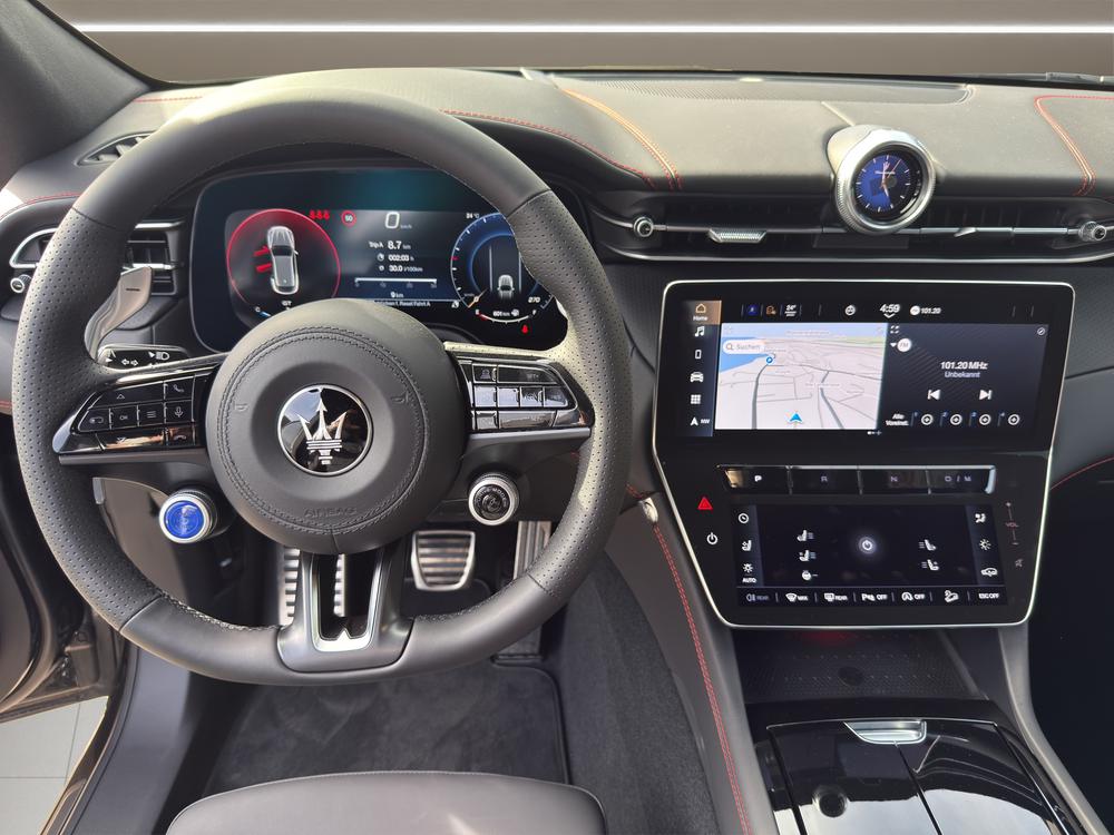 MASERATI Grecale 2.0 Hybrid Modena-image-8