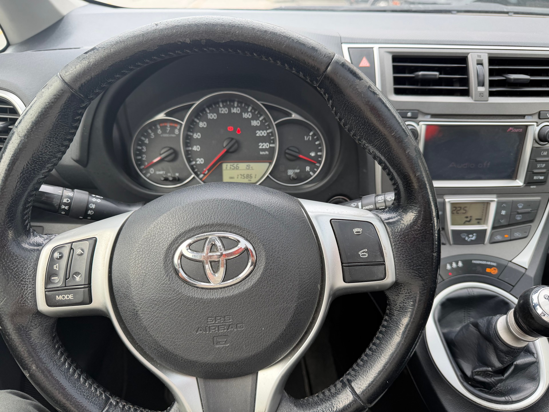 TOYOTA Verso-S 1.33 Linea Luna-image-12