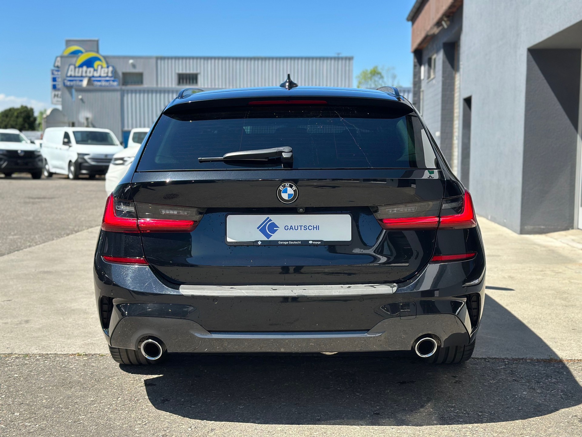 BMW 320d xDrive 48V Touring M Sport Steptronic-image-3
