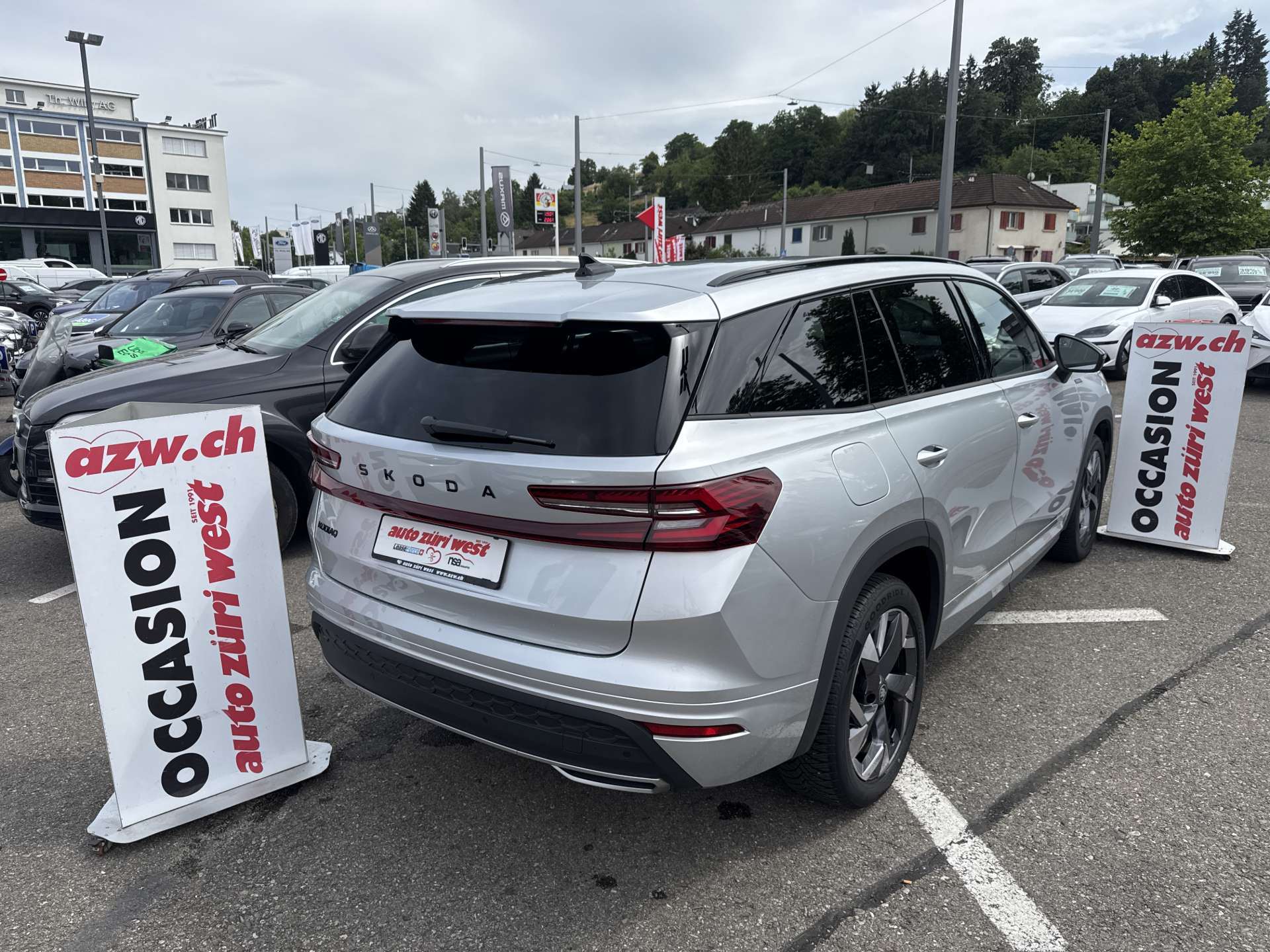 SKODA Kodiaq 2.0 TDi Sportline DSG-Automat 7-Plätzer-image-2