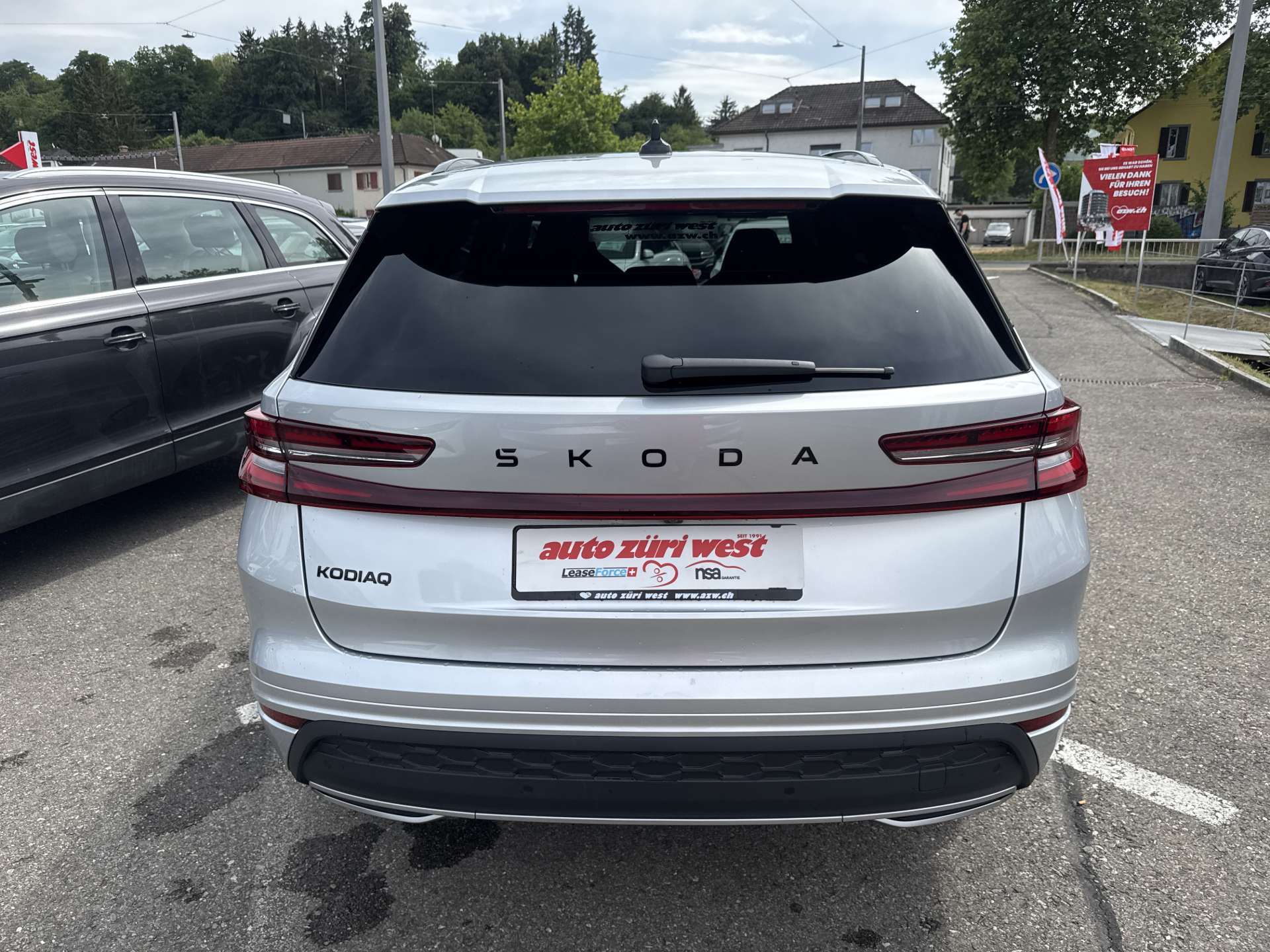 SKODA Kodiaq 2.0 TDi Sportline DSG-Automat 7-Plätzer-image-14