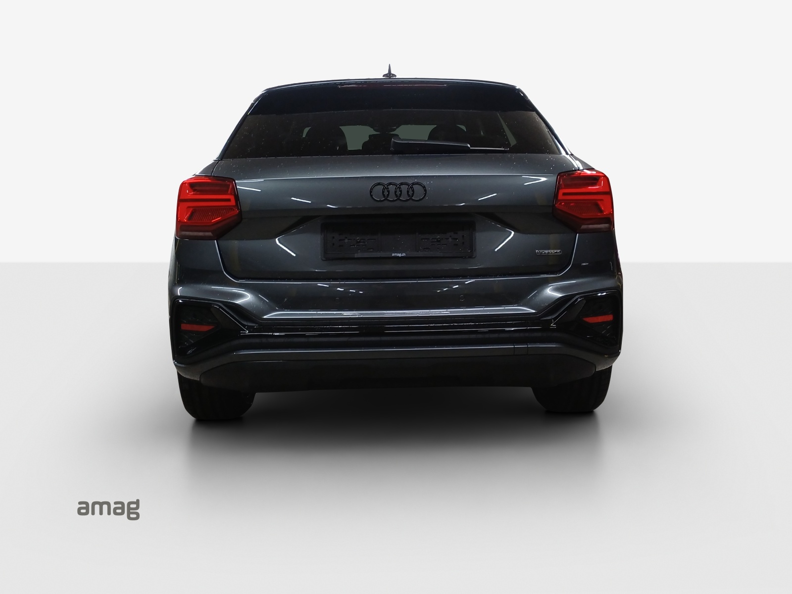 AUDI Q2 40 TFSI S line quattro S-tronic-image-3