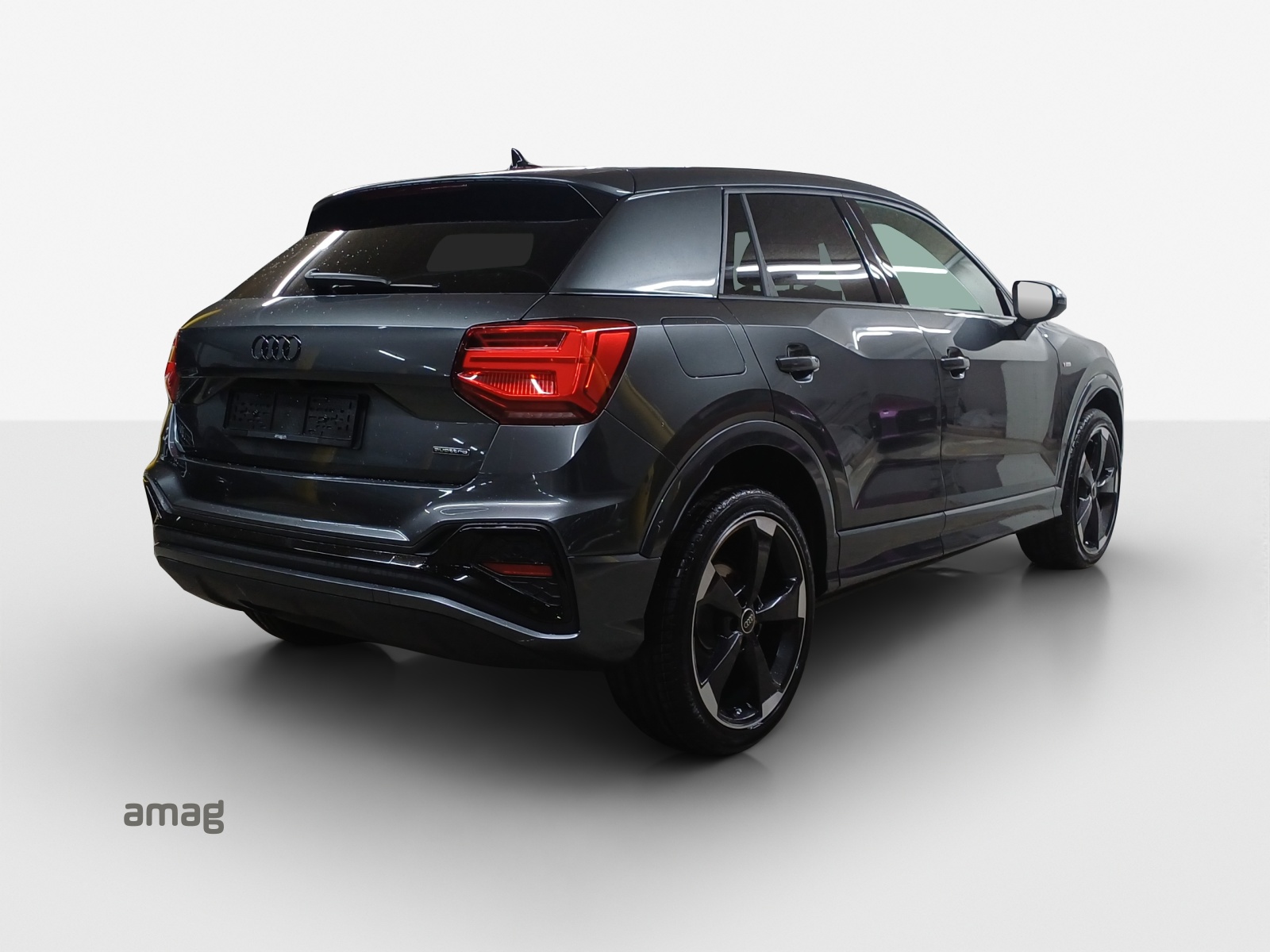 AUDI Q2 40 TFSI S line quattro S-tronic-image-4