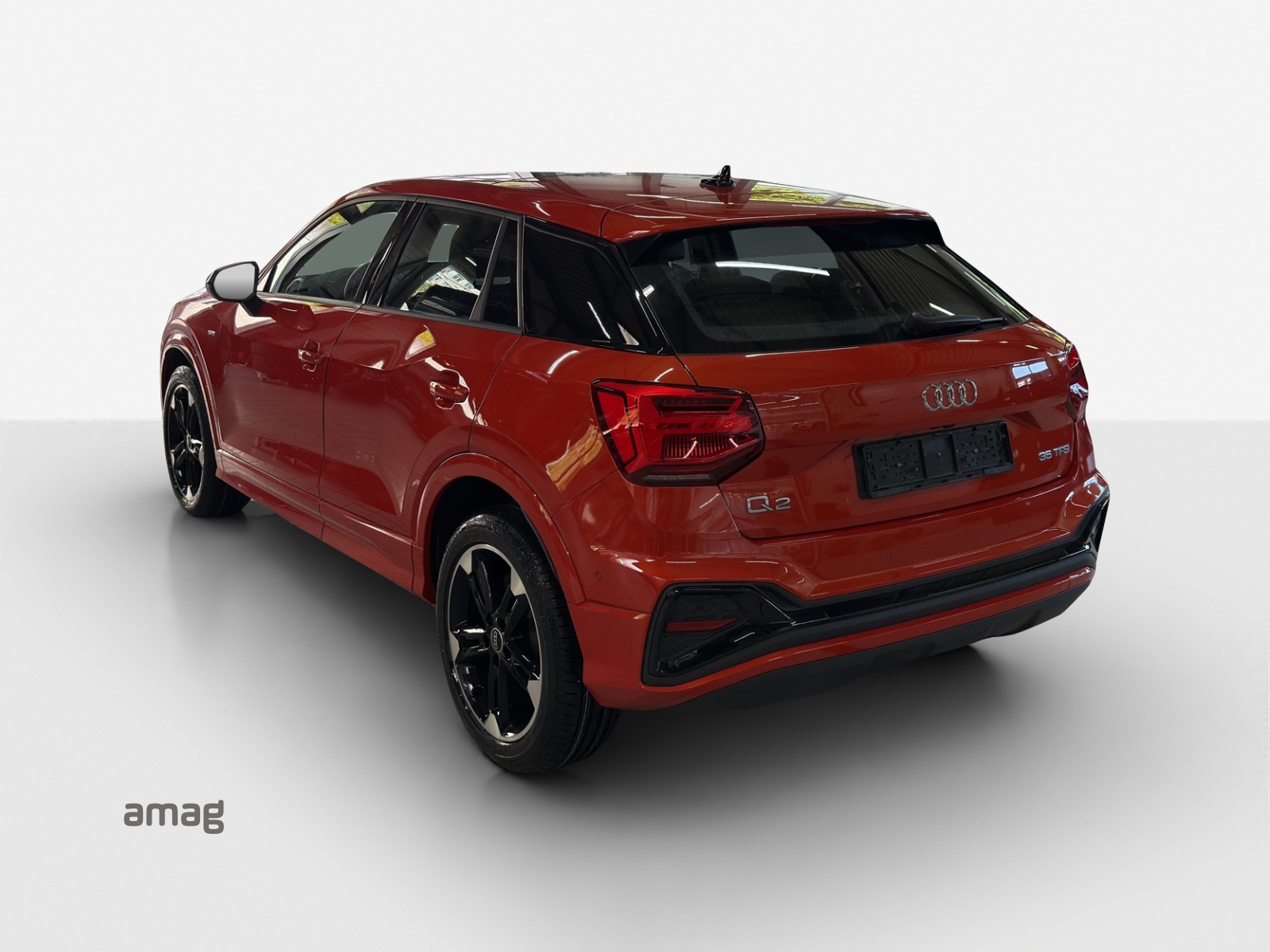 AUDI Q2 35 TFSI S line S-tronic-image-2