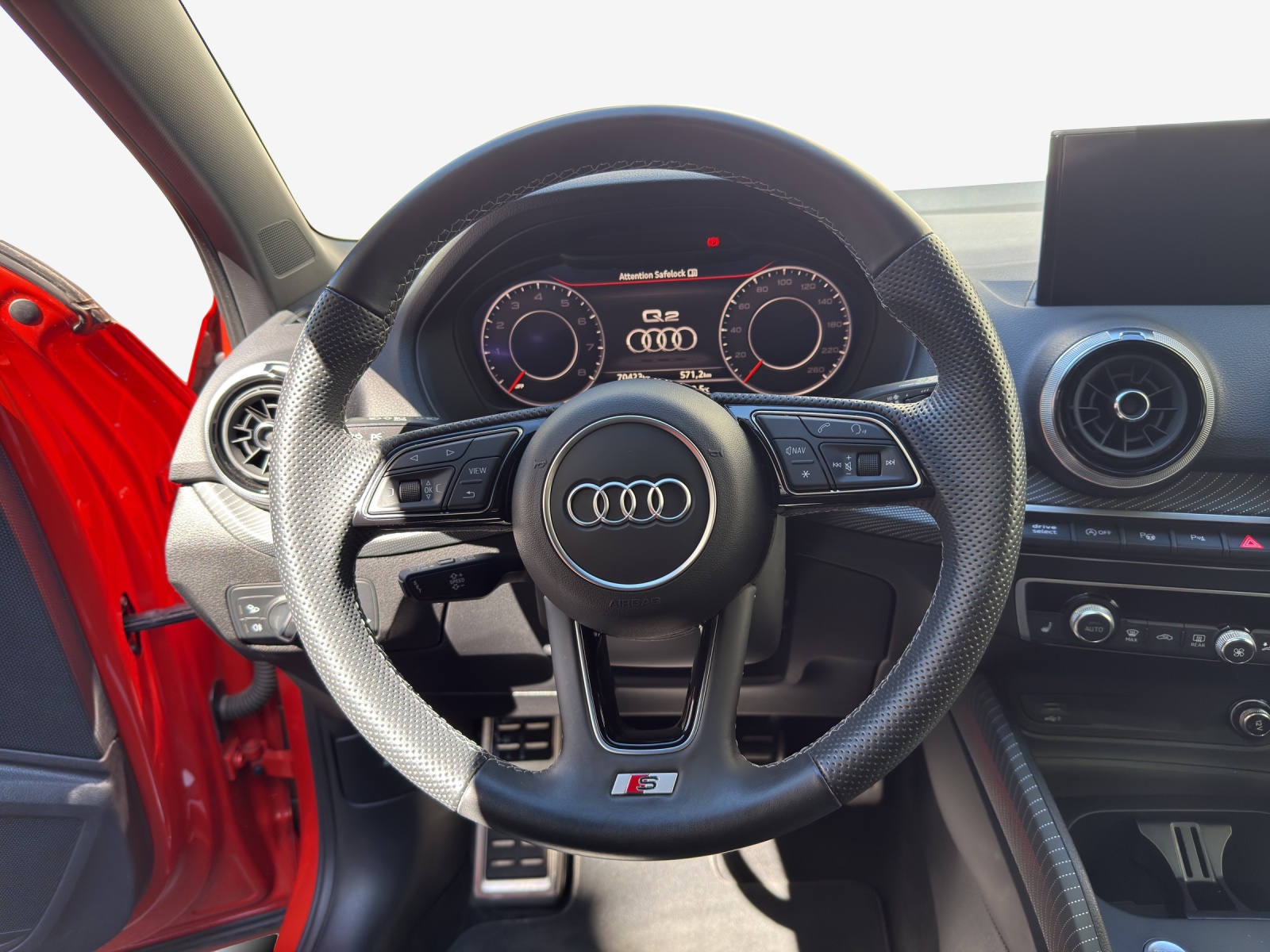 AUDI Q2 35 TFSI S line S-tronic-image-9