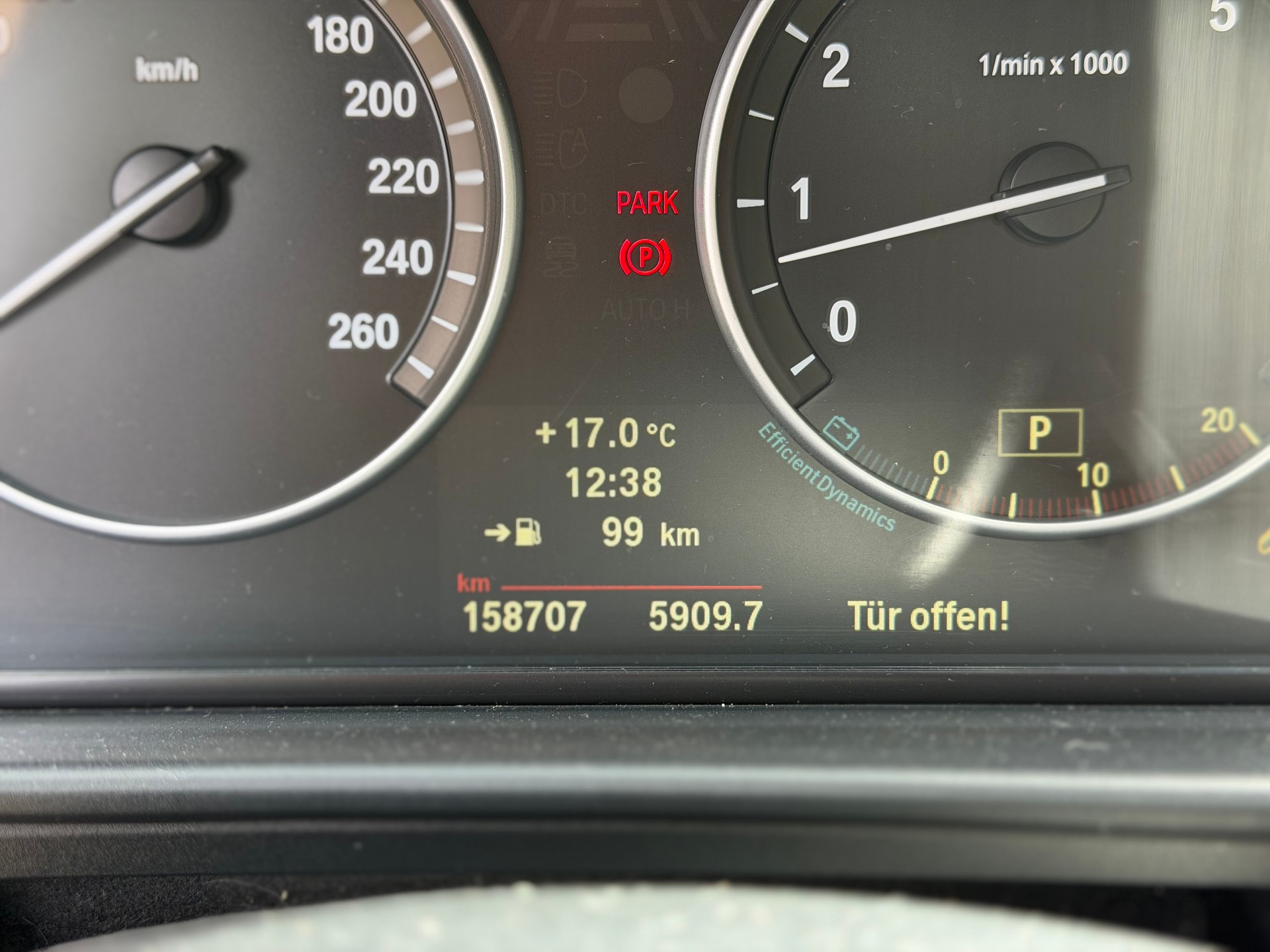 BMW 528i Steptronic-image-9