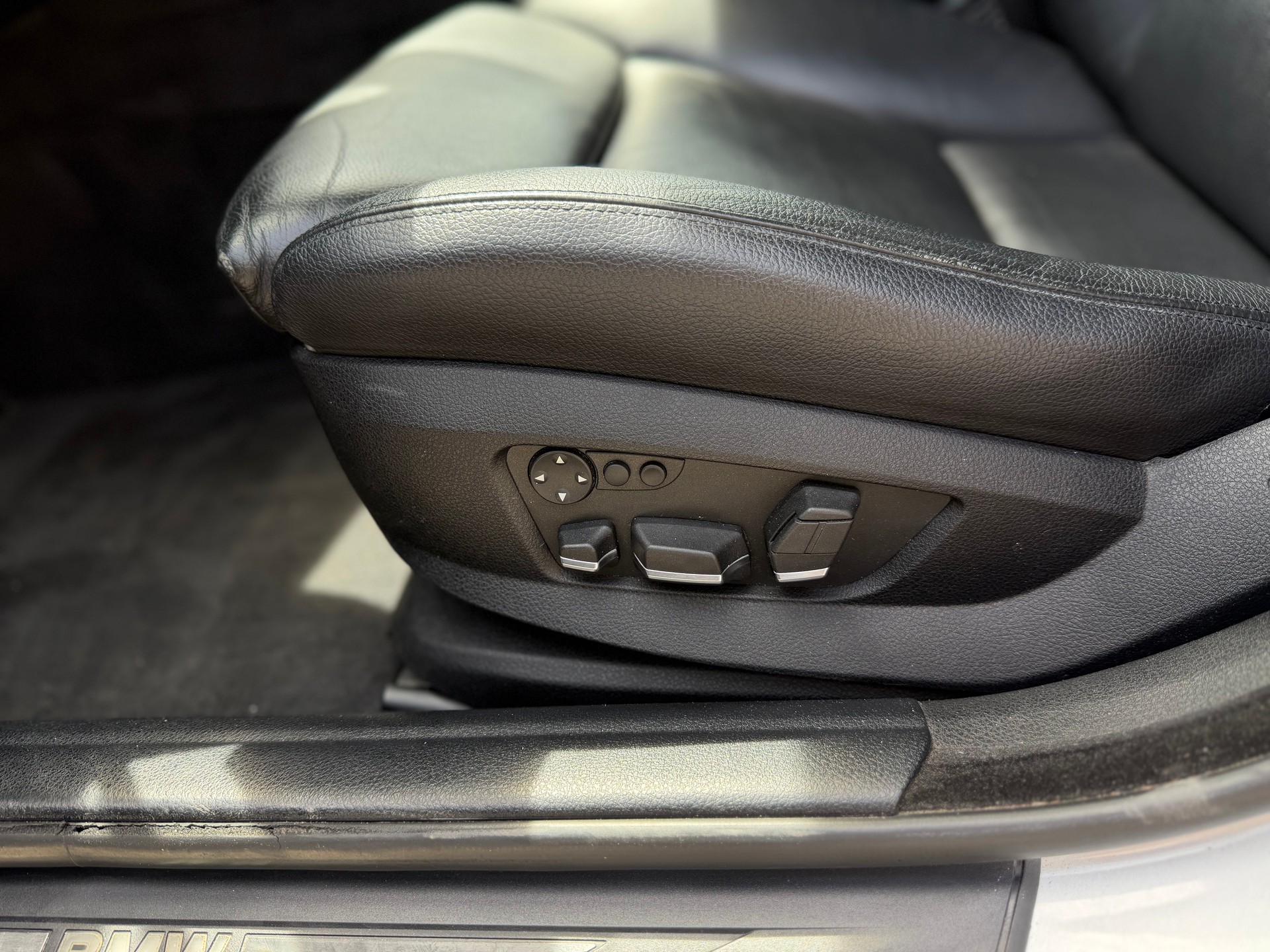 BMW 528i Steptronic-image-11