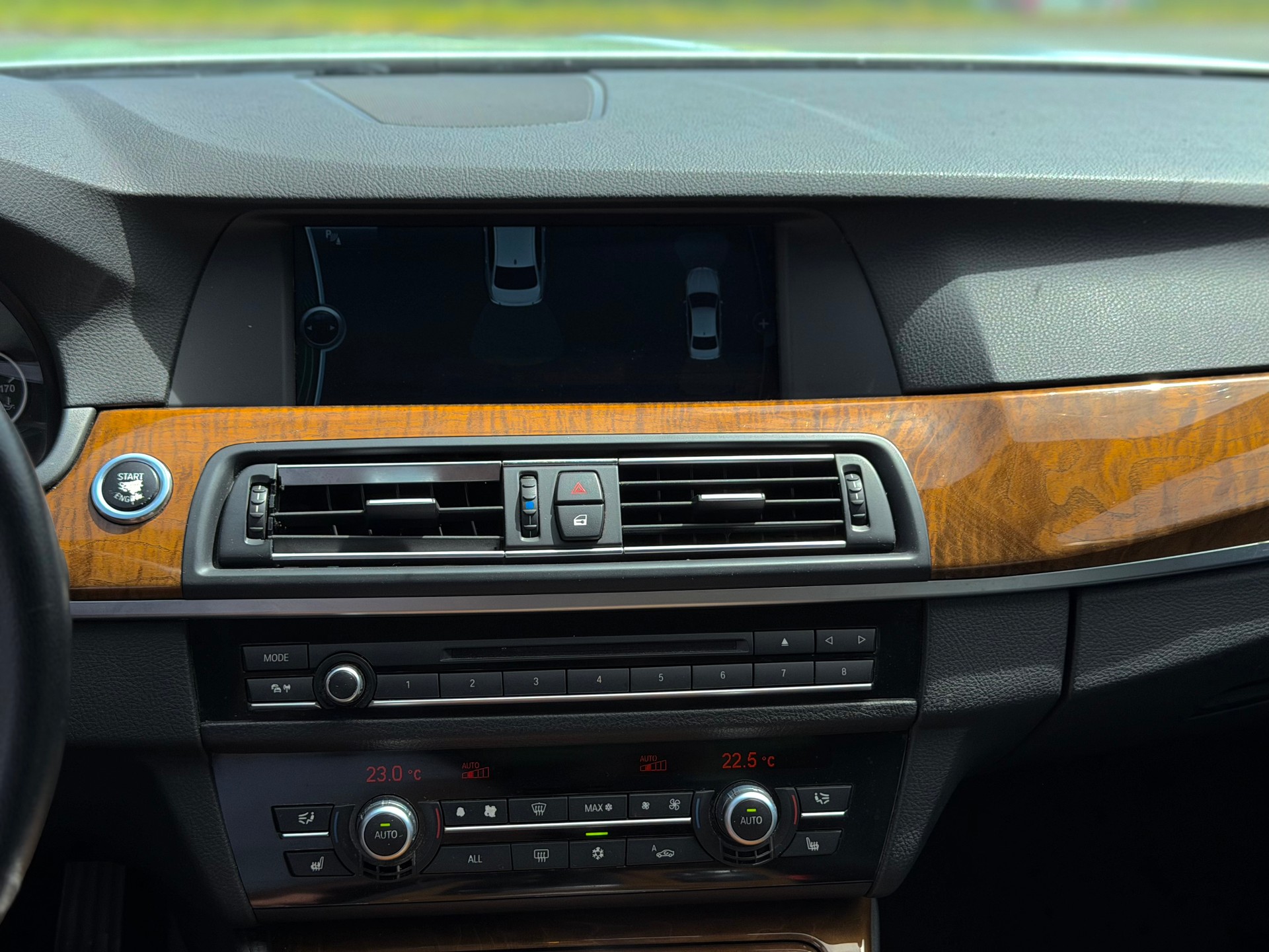 BMW 528i Steptronic-image-7