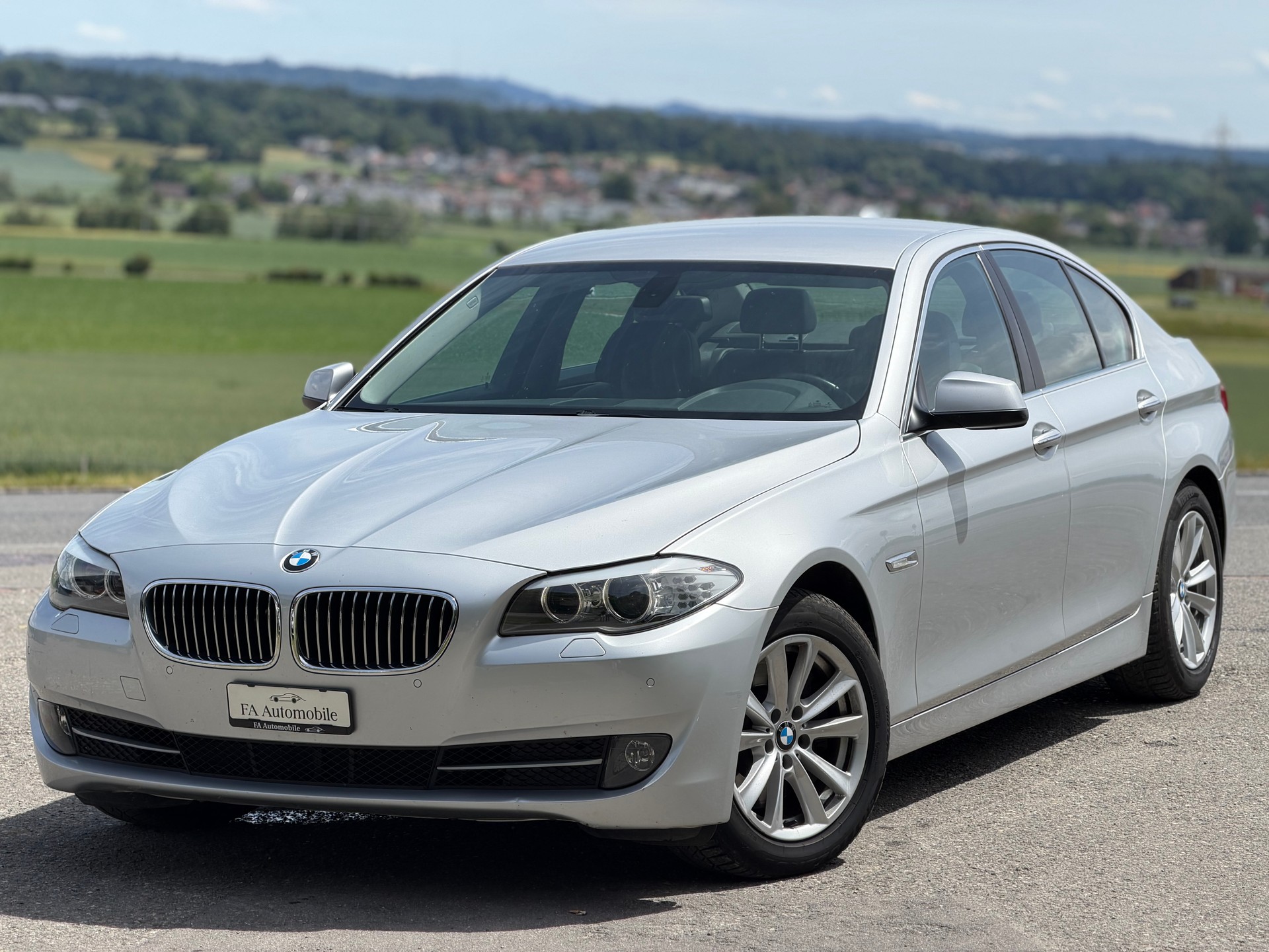 BMW 528i Steptronic-image-0