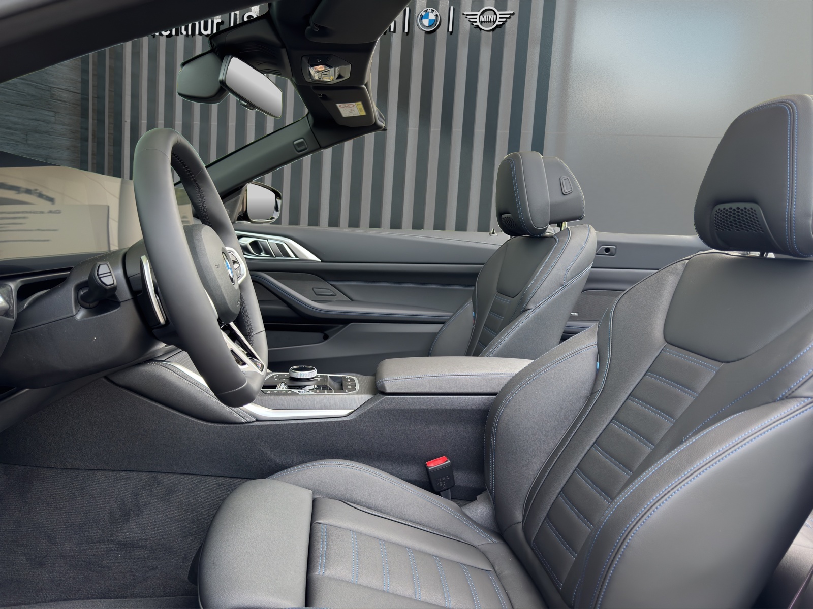 BMW 430i xDrive Cabrio M Sport Pro-image-11