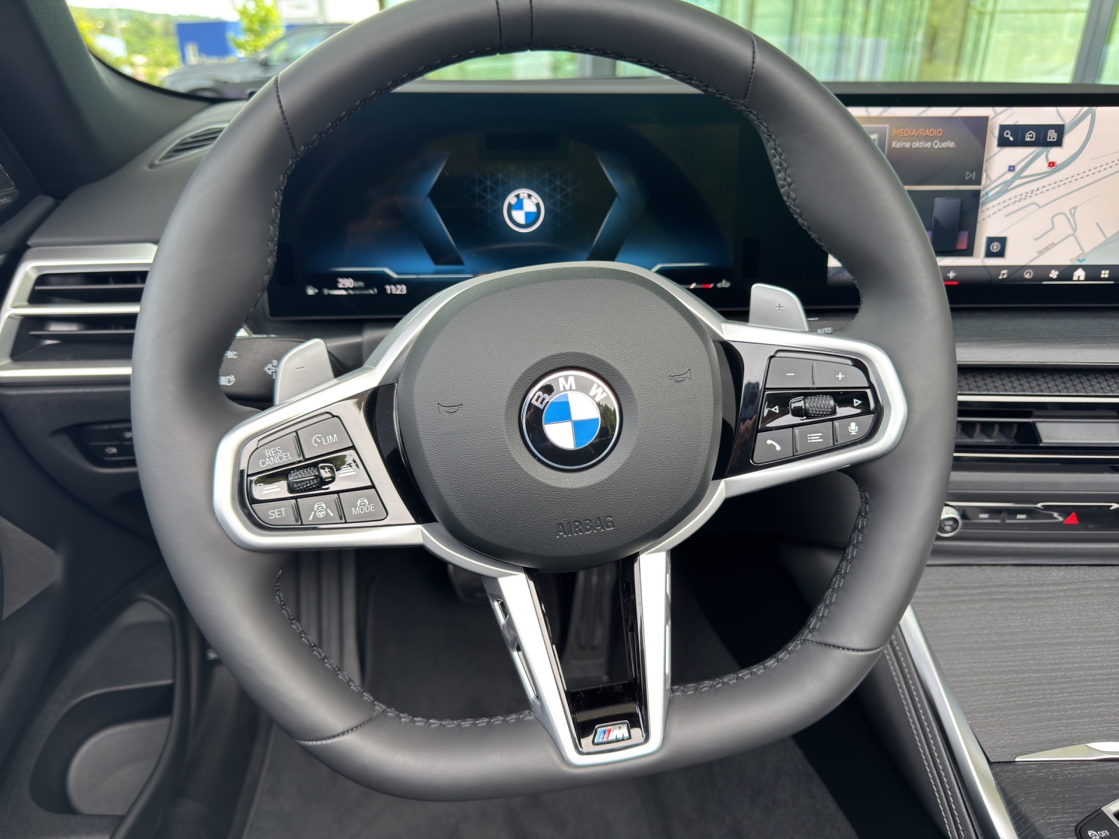 BMW 430i xDrive Cabrio M Sport Pro-image-10