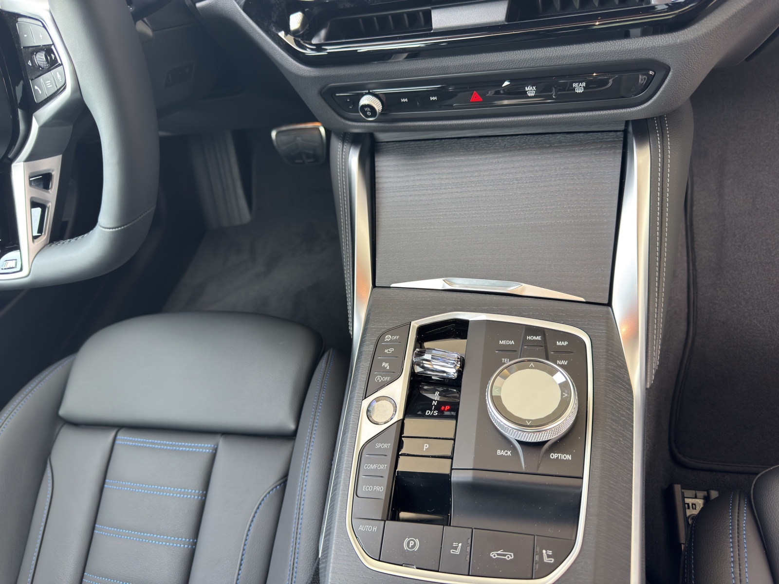 BMW 430i xDrive Cabrio M Sport Pro-image-17