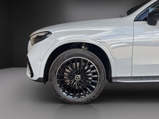 MERCEDES-BENZ GLC 400 e 4M 9G-Tronic-image-4