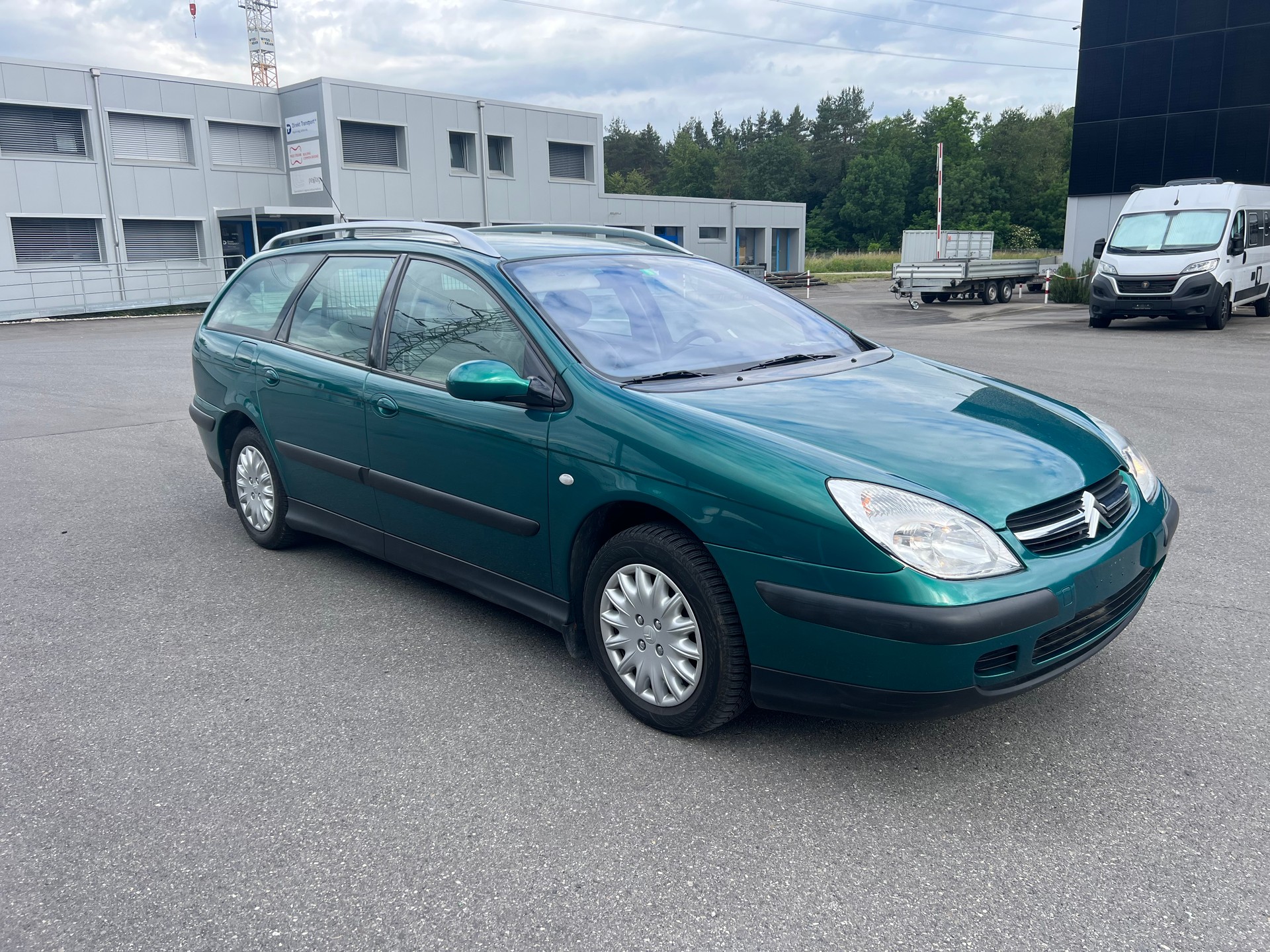 CITROEN C5 Break 2.0i 16V Ambiance Automatic-image-1